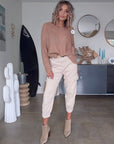 Pull doux ajouré beige foncé