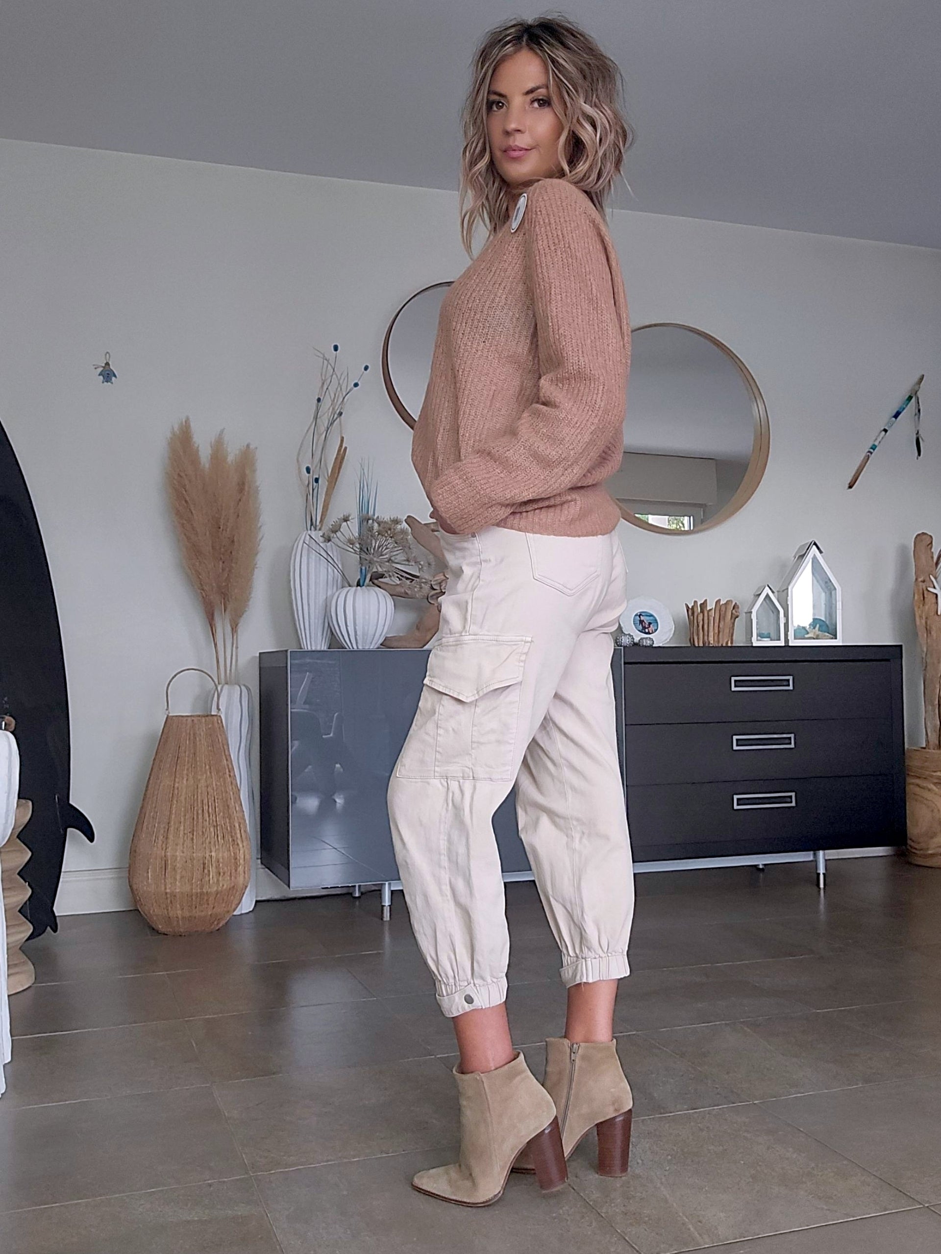 Pull doux ajouré beige foncé