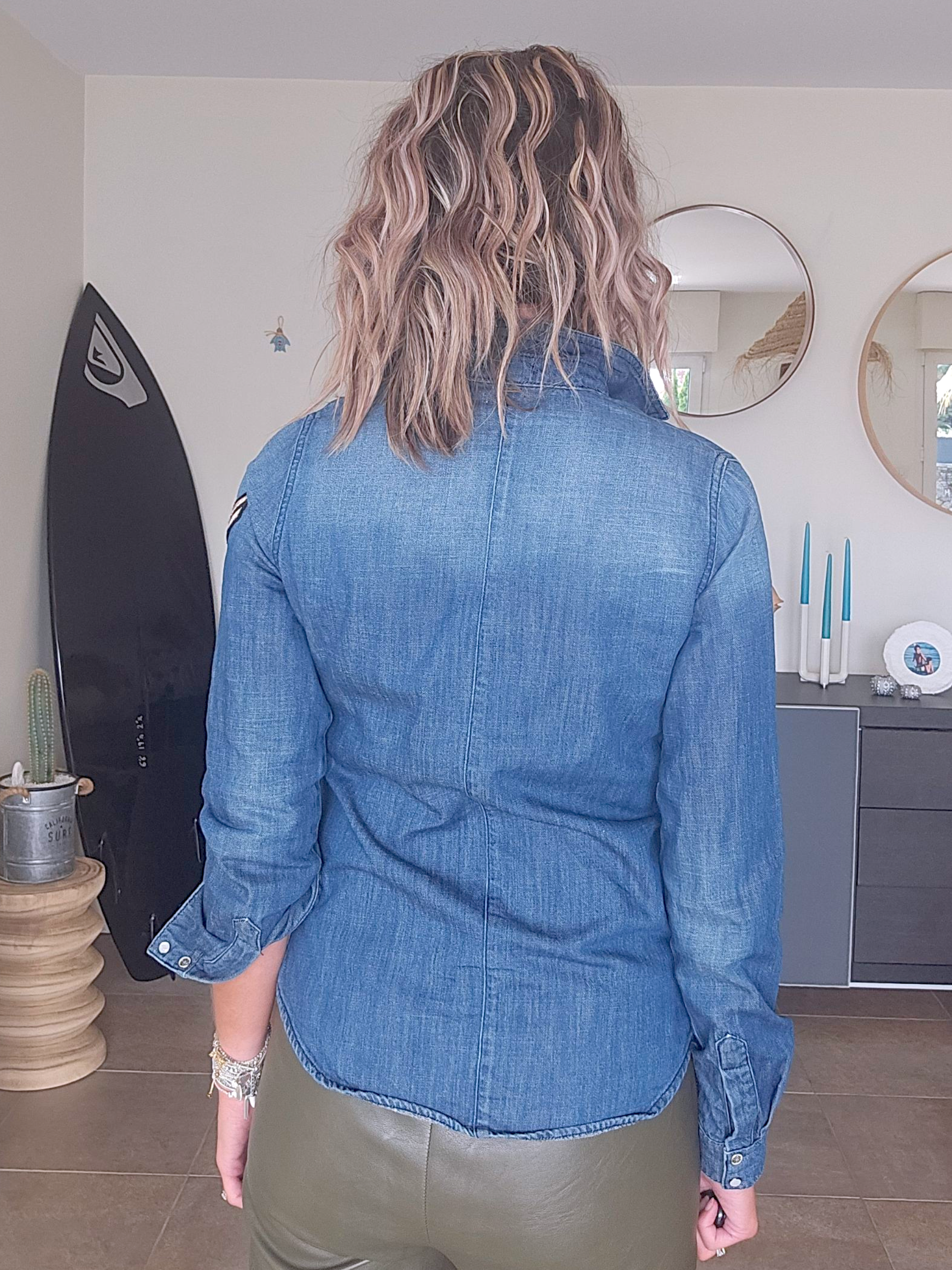 Chemise en jean écussons
