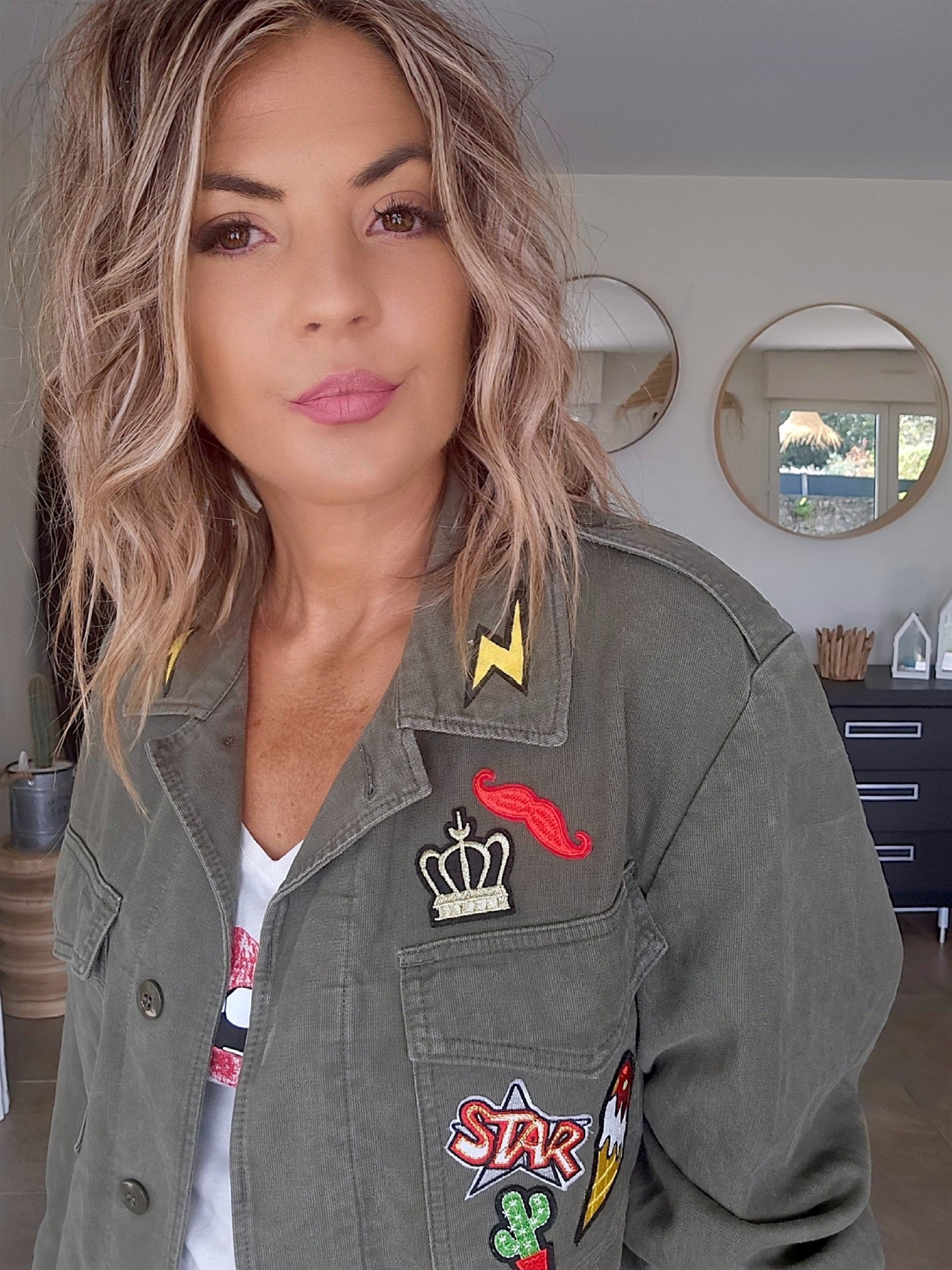 Saharienne créateur peinte à la main