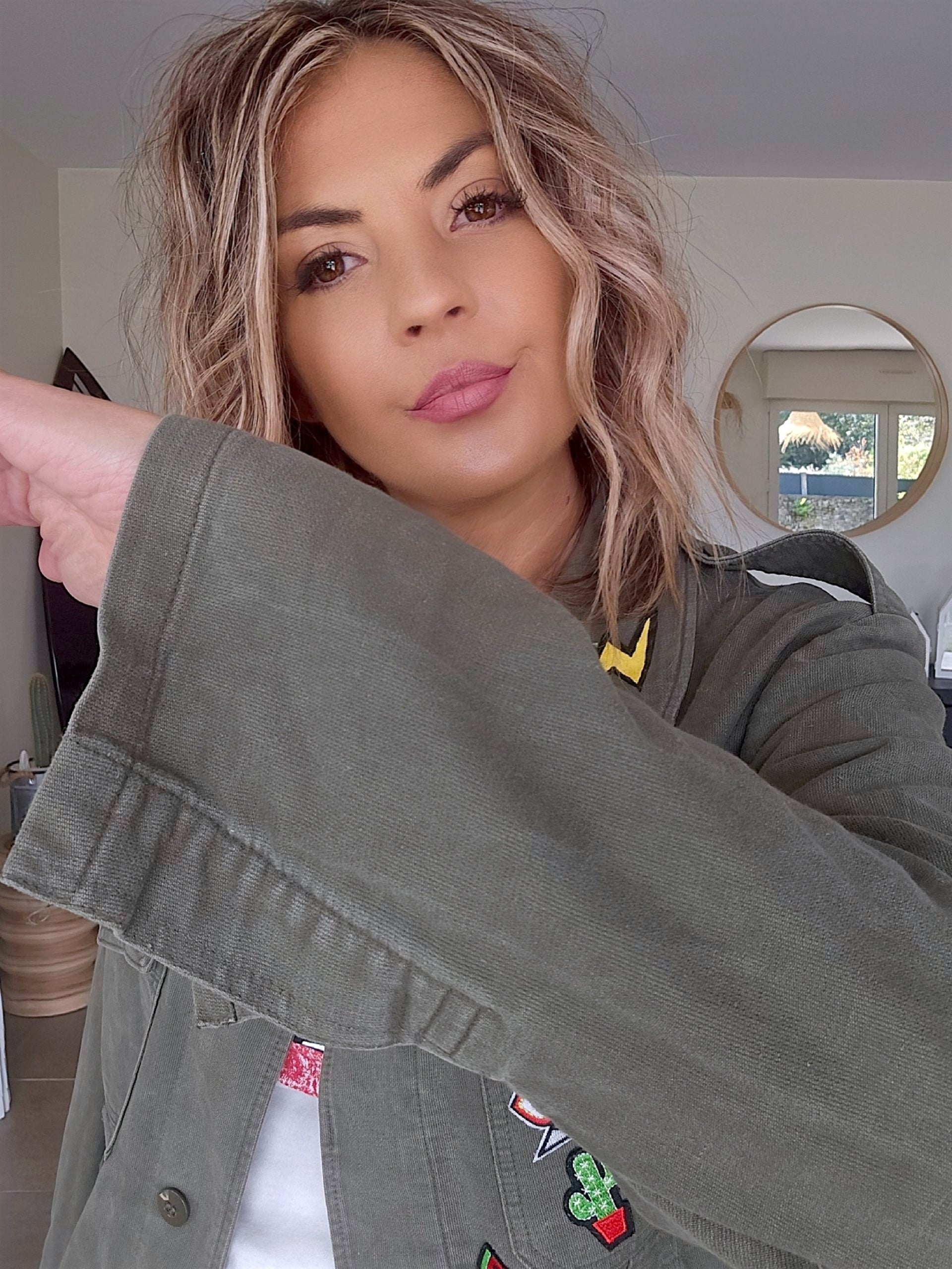 Saharienne créateur peinte à la main