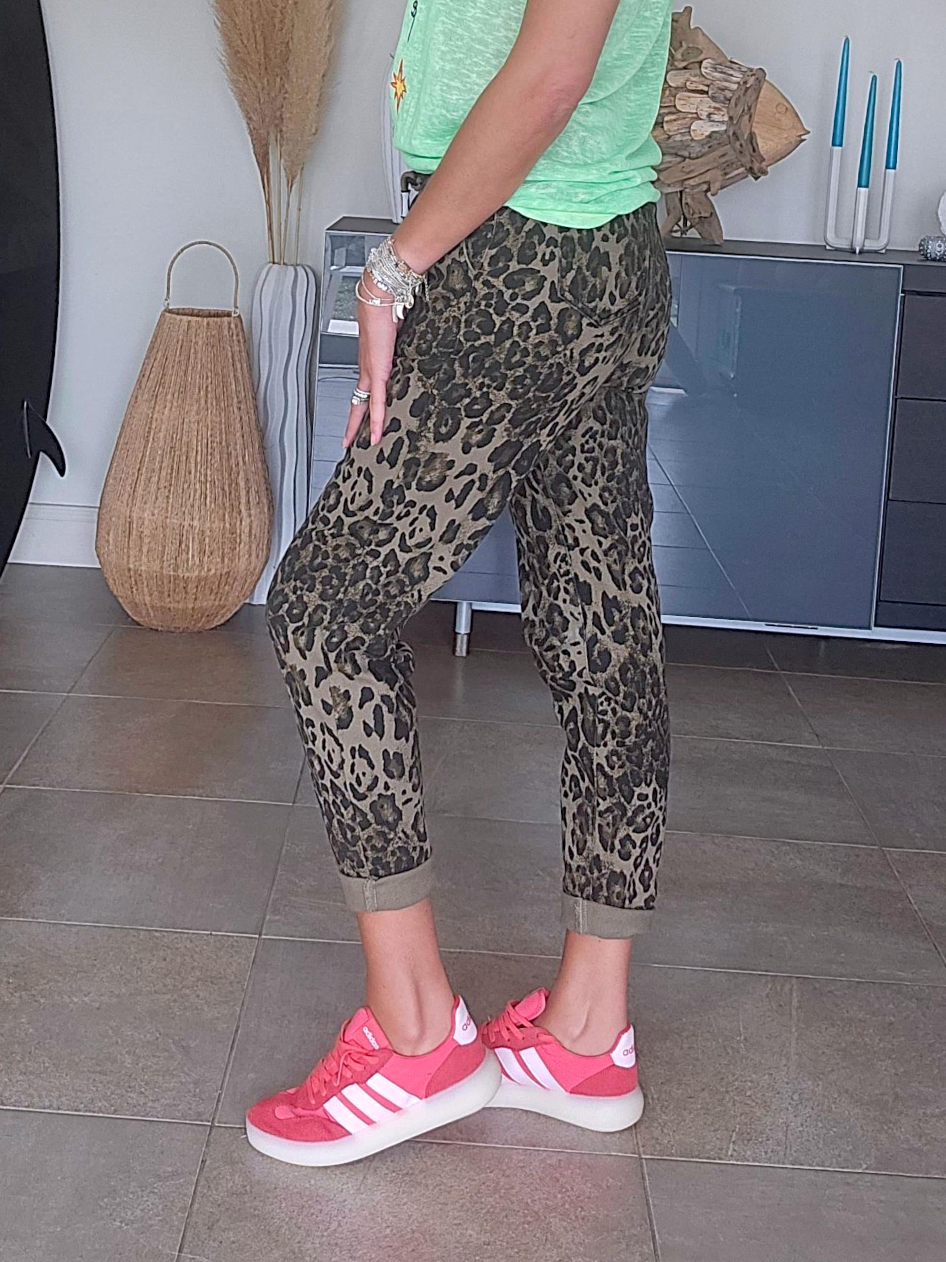 Pantalon jeeging léopard kaki