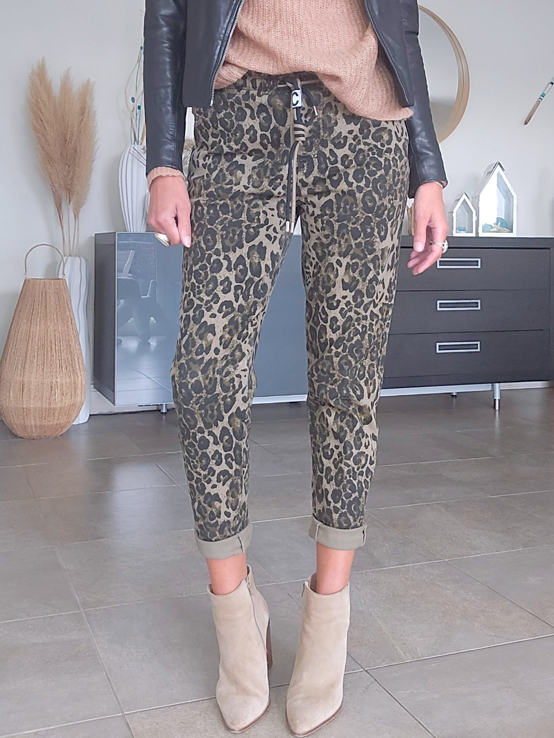 Pantalon jeeging léopard kaki