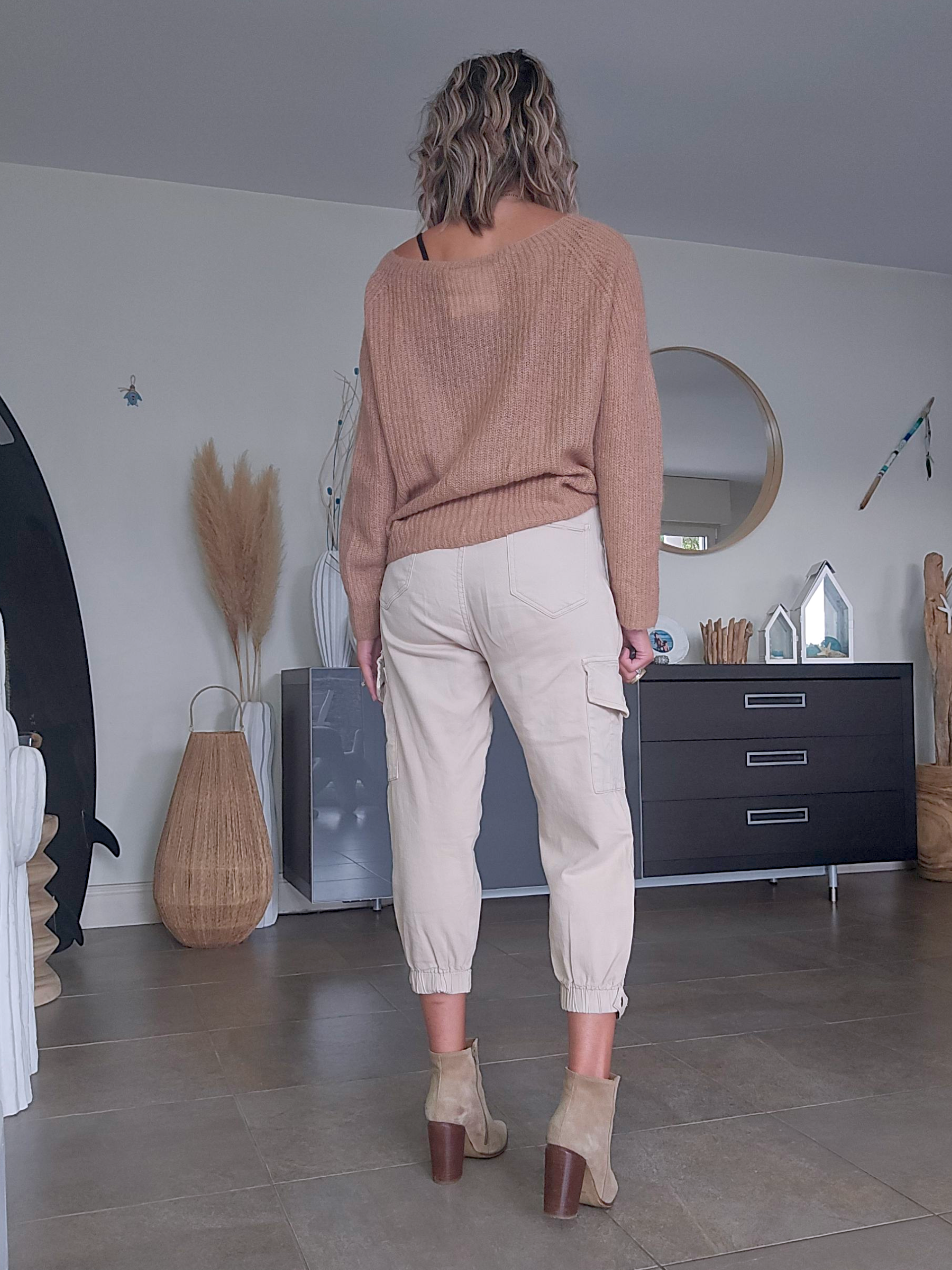 Pull doux ajouré beige foncé