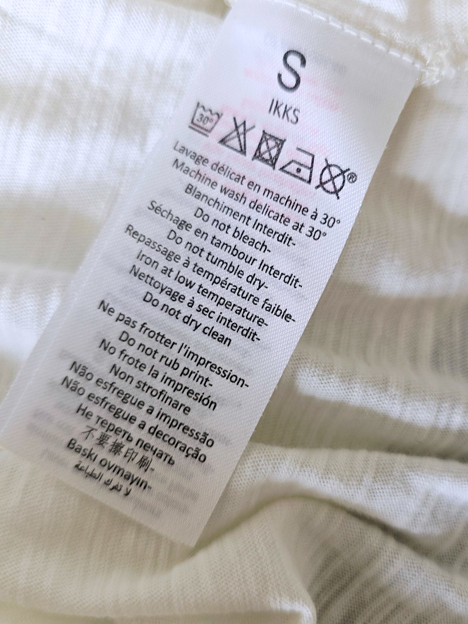 T-shirt blanc cassé rock