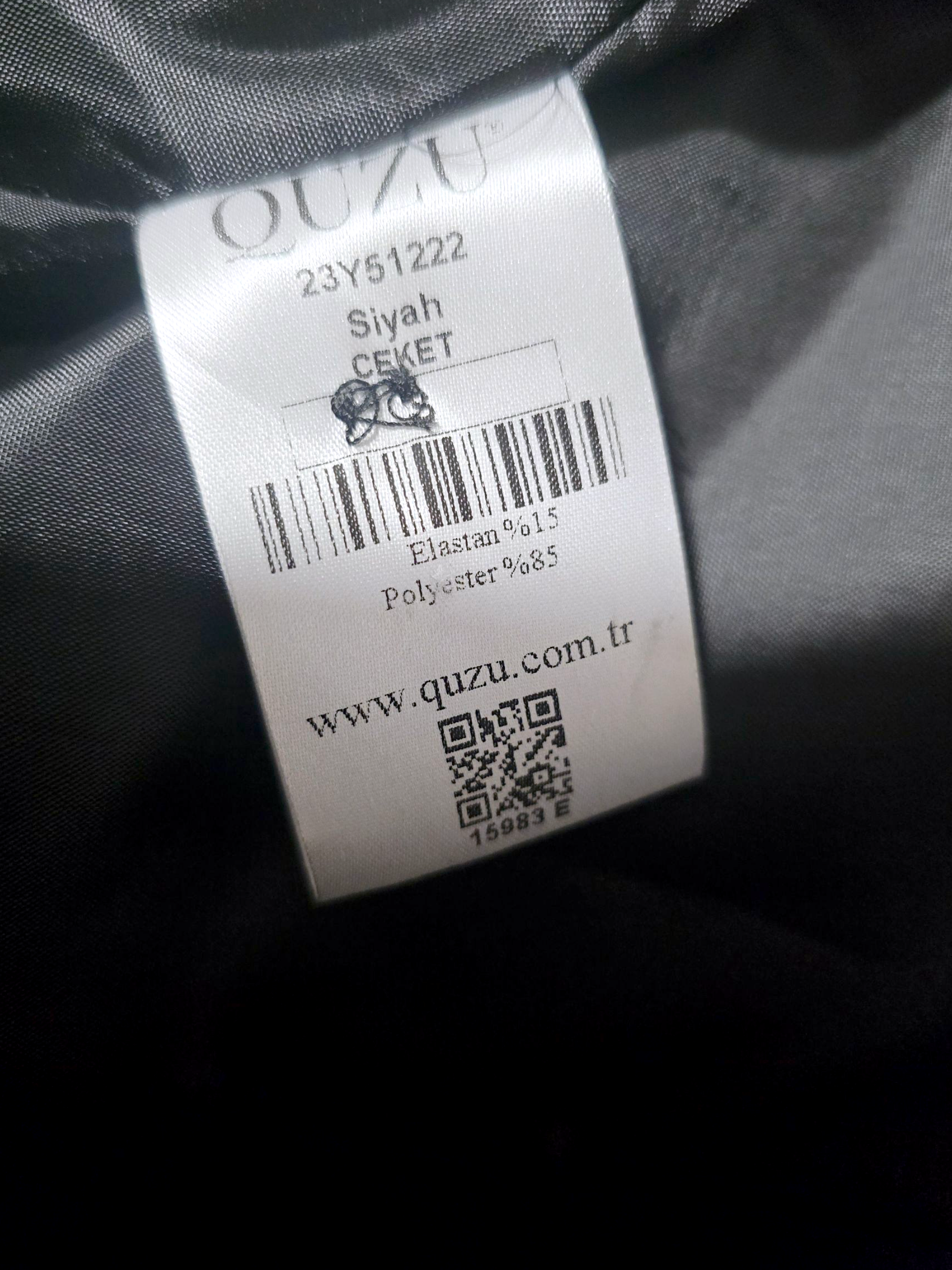 Veste noire à tags smiley