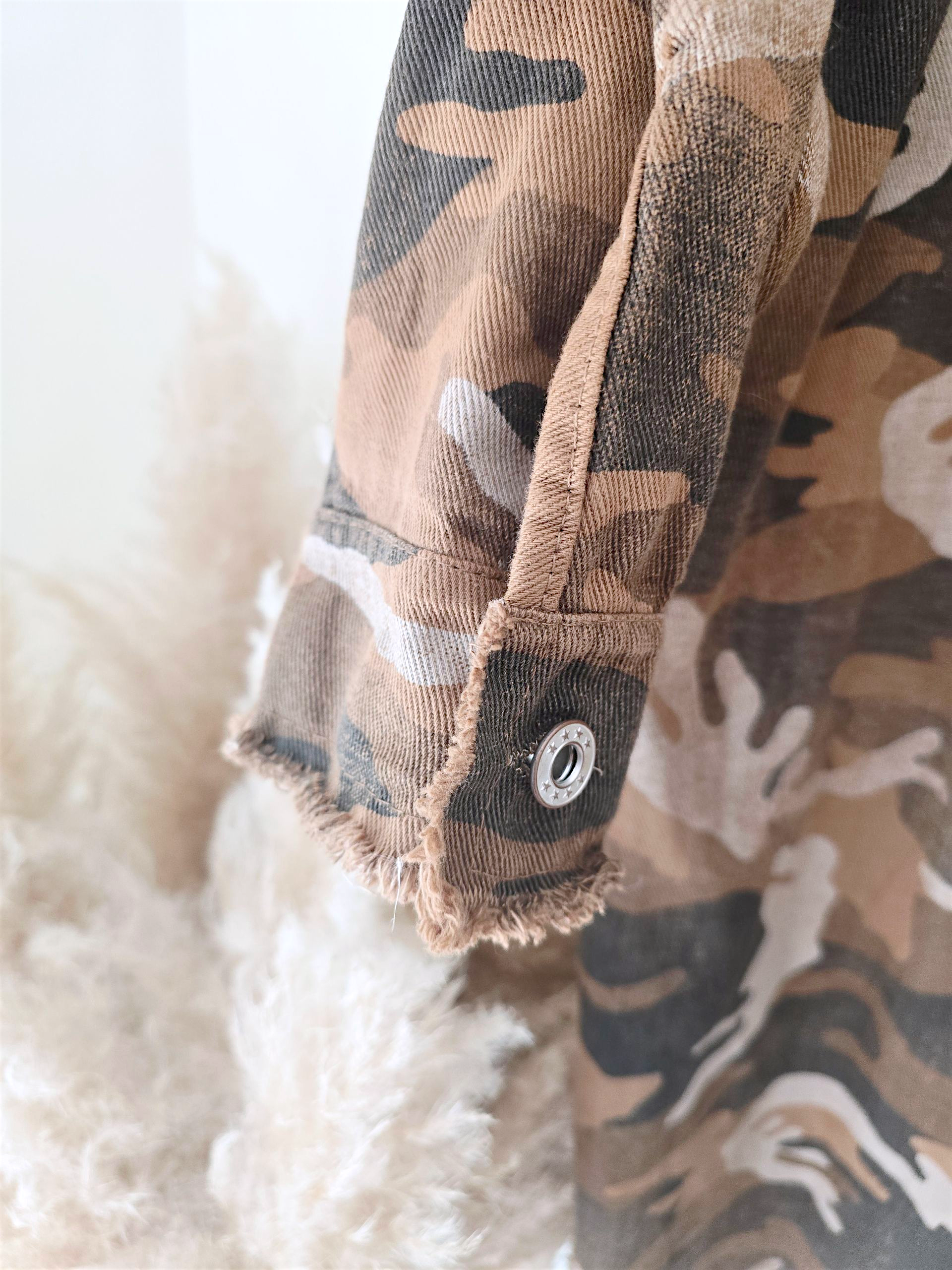 Robe chemise camouflage kiss