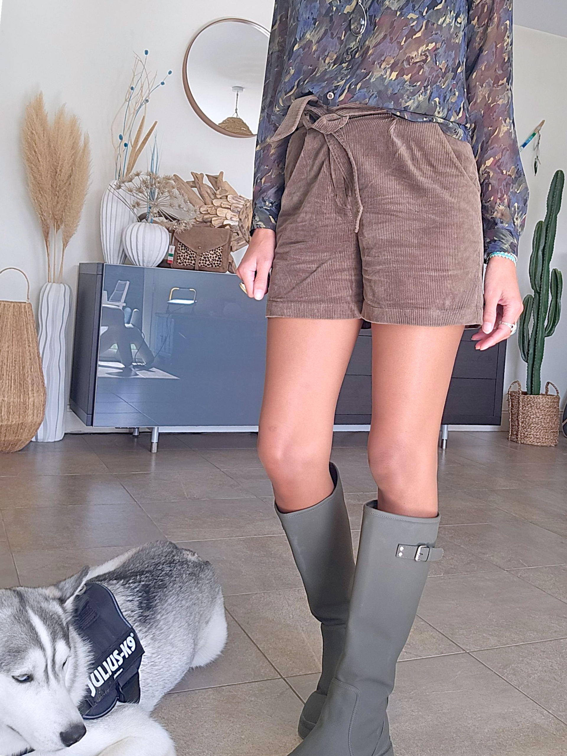 Short velours kaki-marron