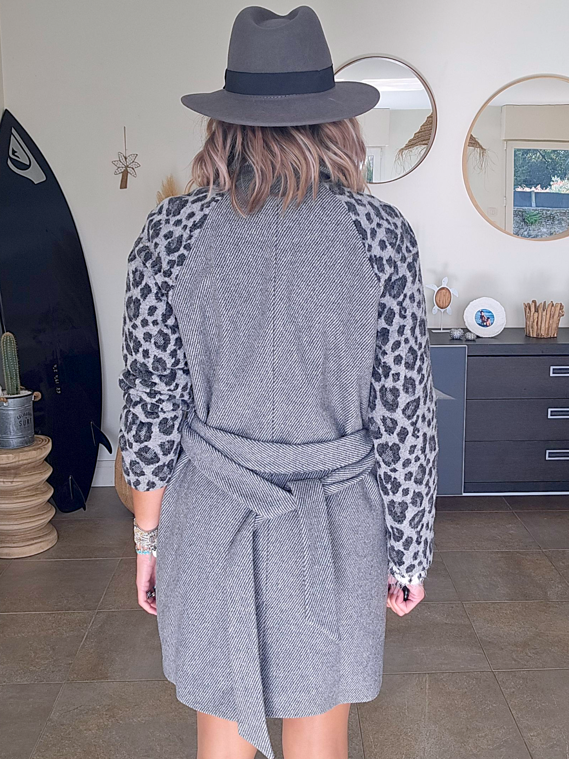 Manteau chevron et léopard gris