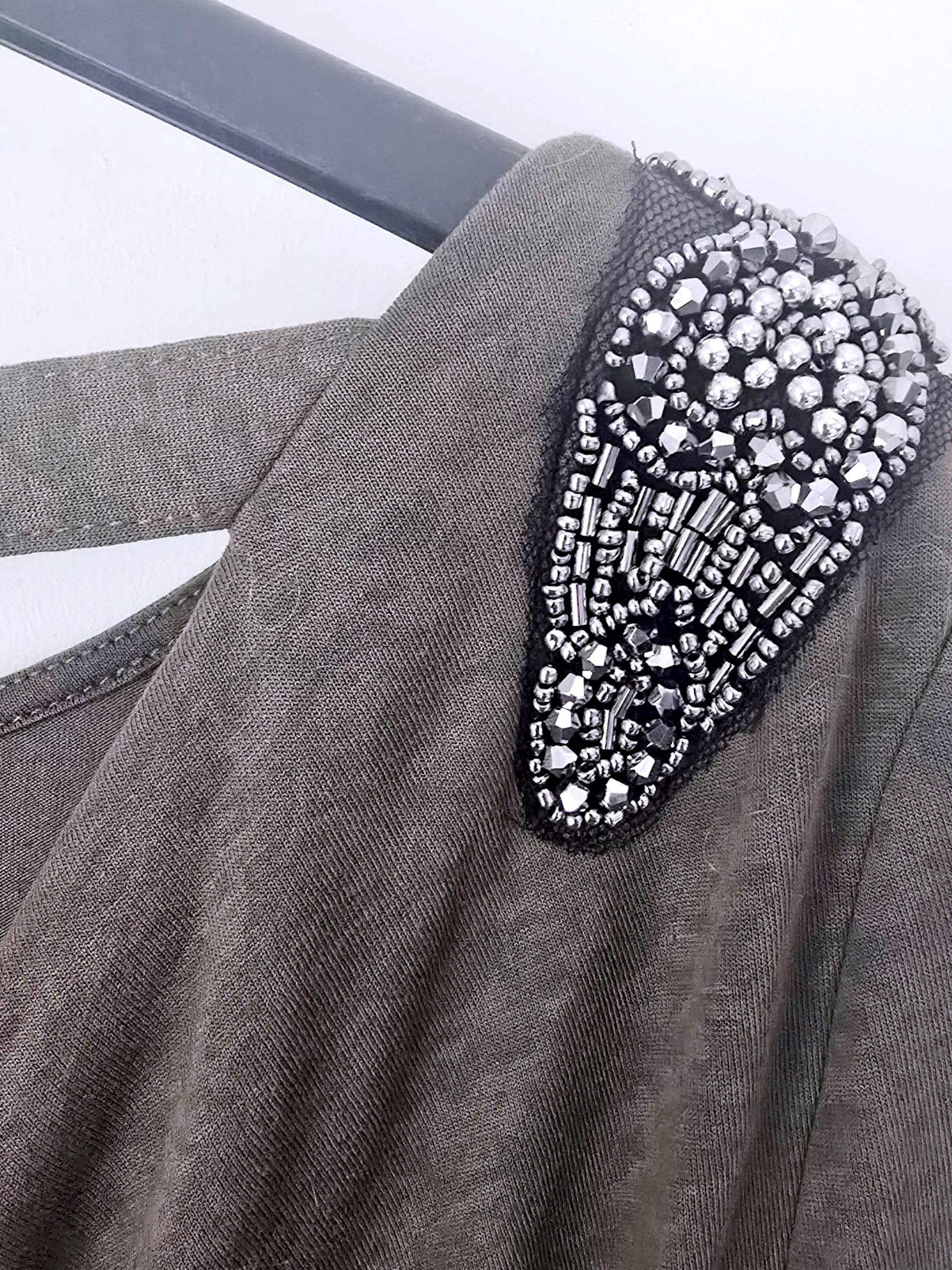 T-shirt kaki bijoux perles