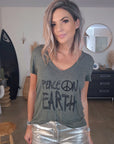 T-shirt kaki peace n'love à perles