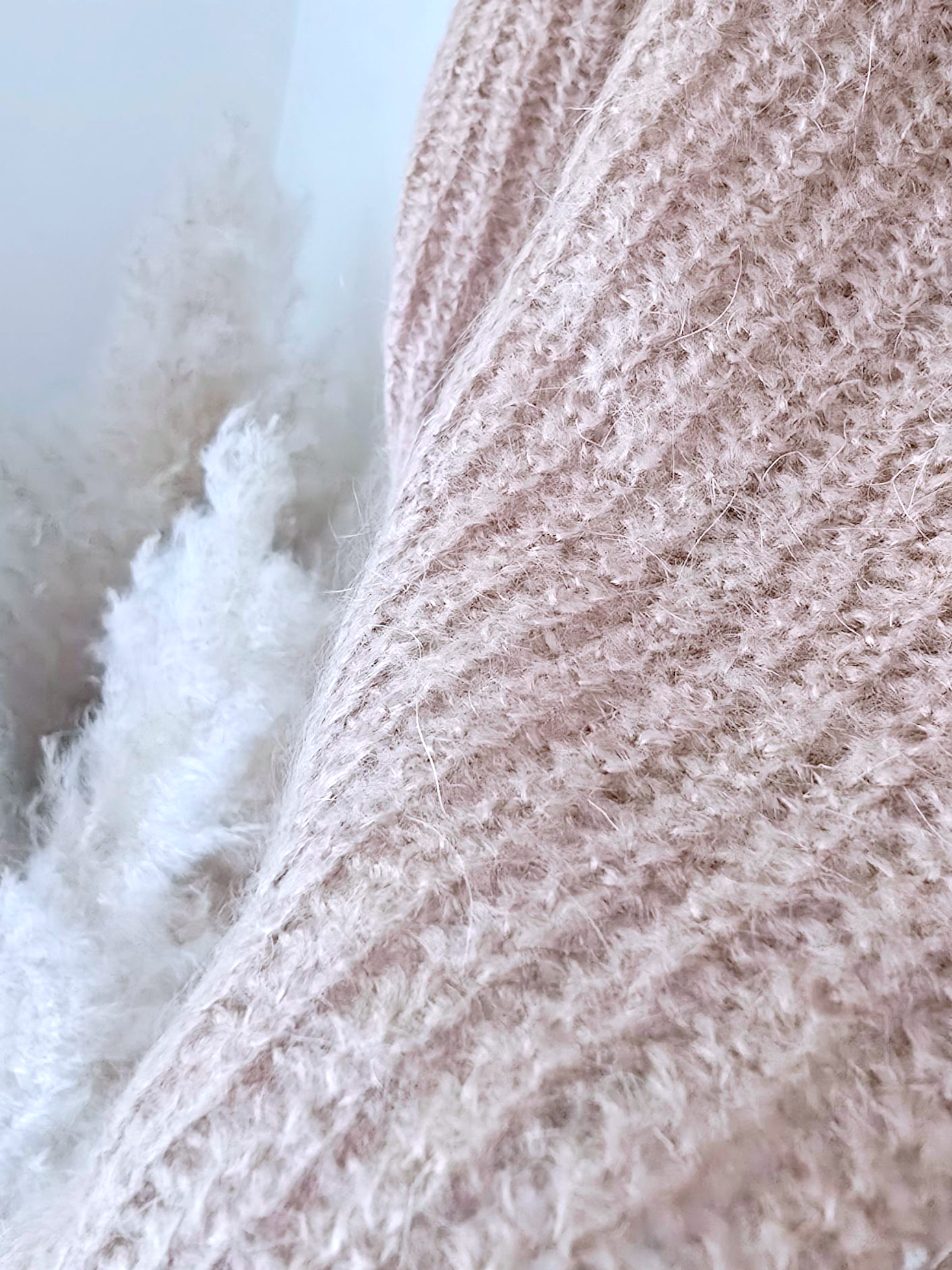 Pull doux ajouré beige foncé