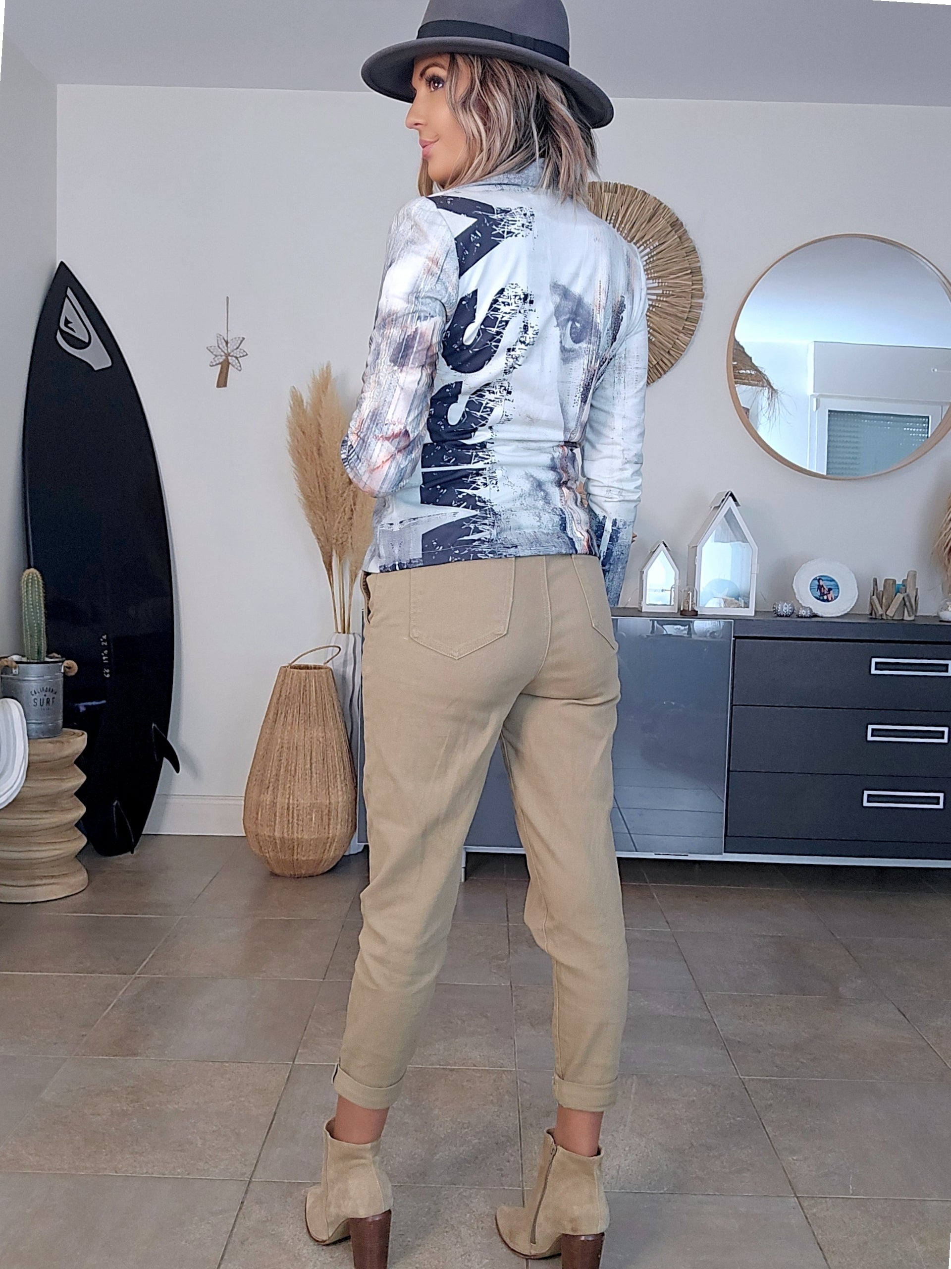 Veste cintrée visage avec strass