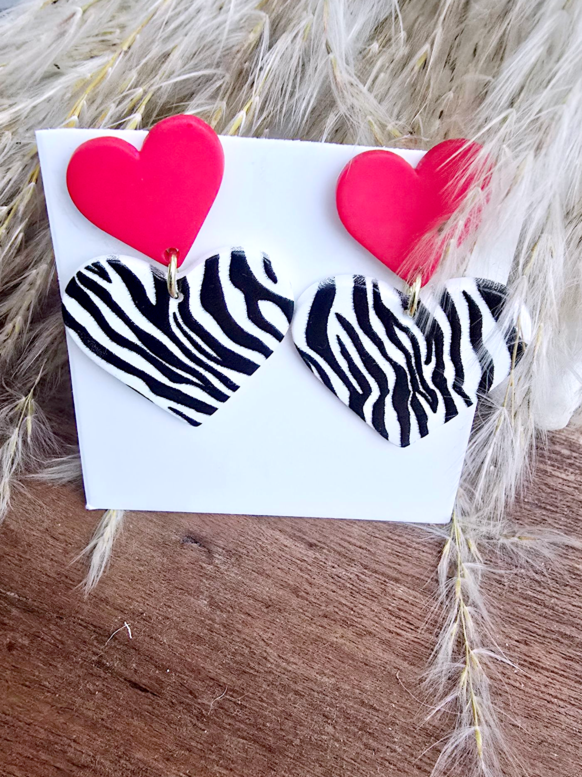 Boucles d&#39;oreilles cœur zébrée