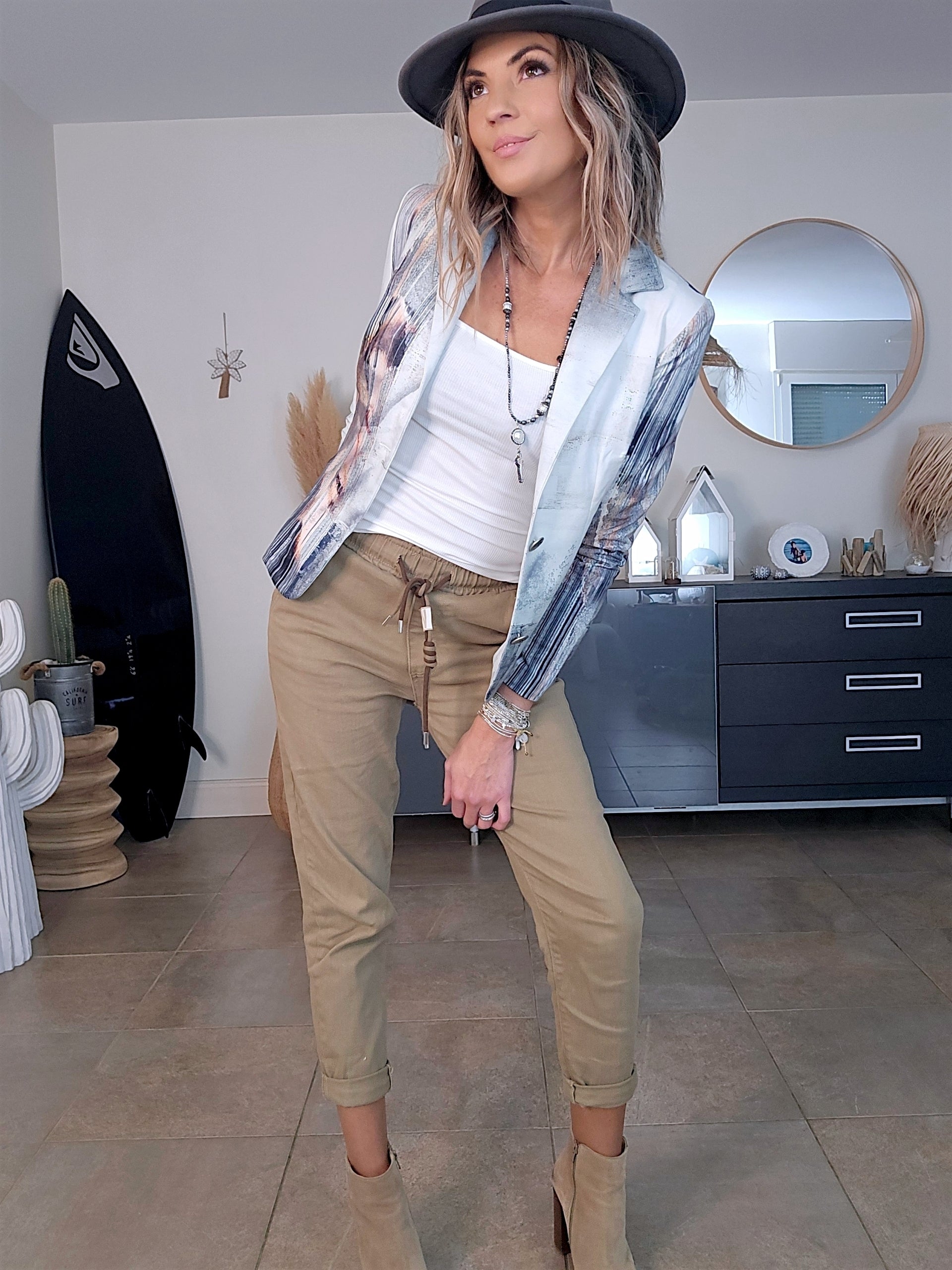 Veste cintrée visage avec strass