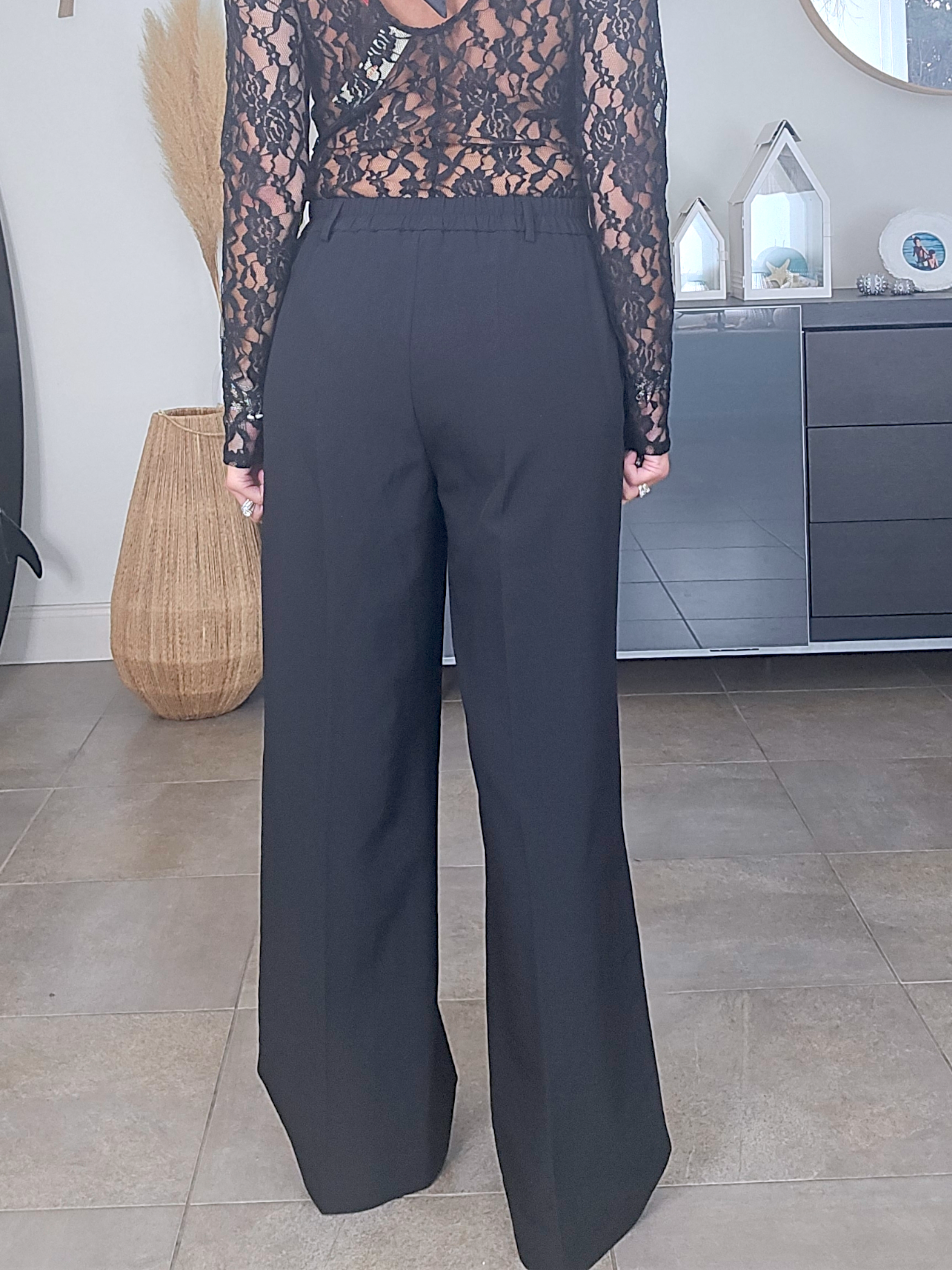 Pantalon chic noir à jambes larges - 𝐌𝐚𝐫𝐢𝐧𝐚𝟒𝟒𝐟𝐚𝐦𝐢𝐥𝐲