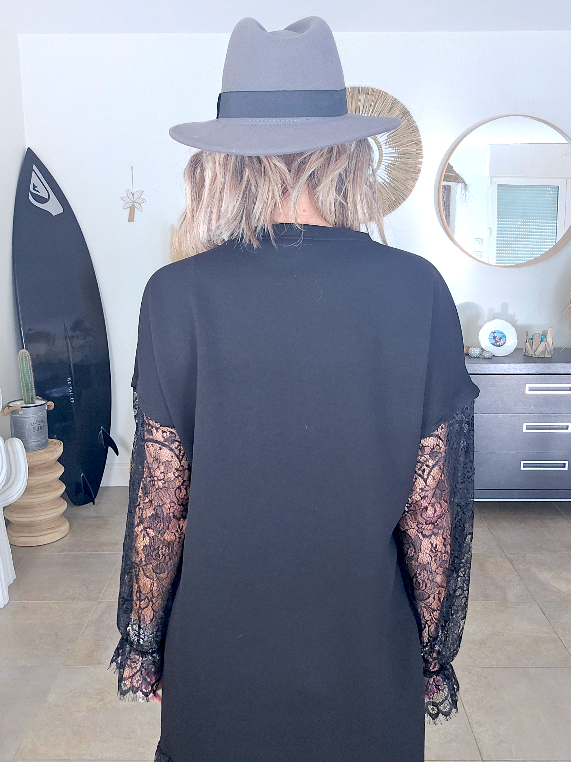 Robe noire sweat et dentelle