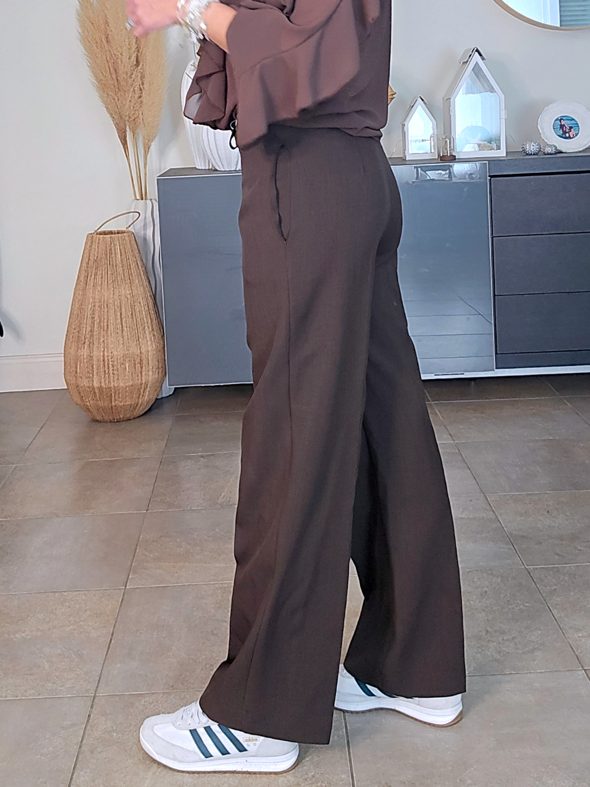 Pantalon marron à jambes larges