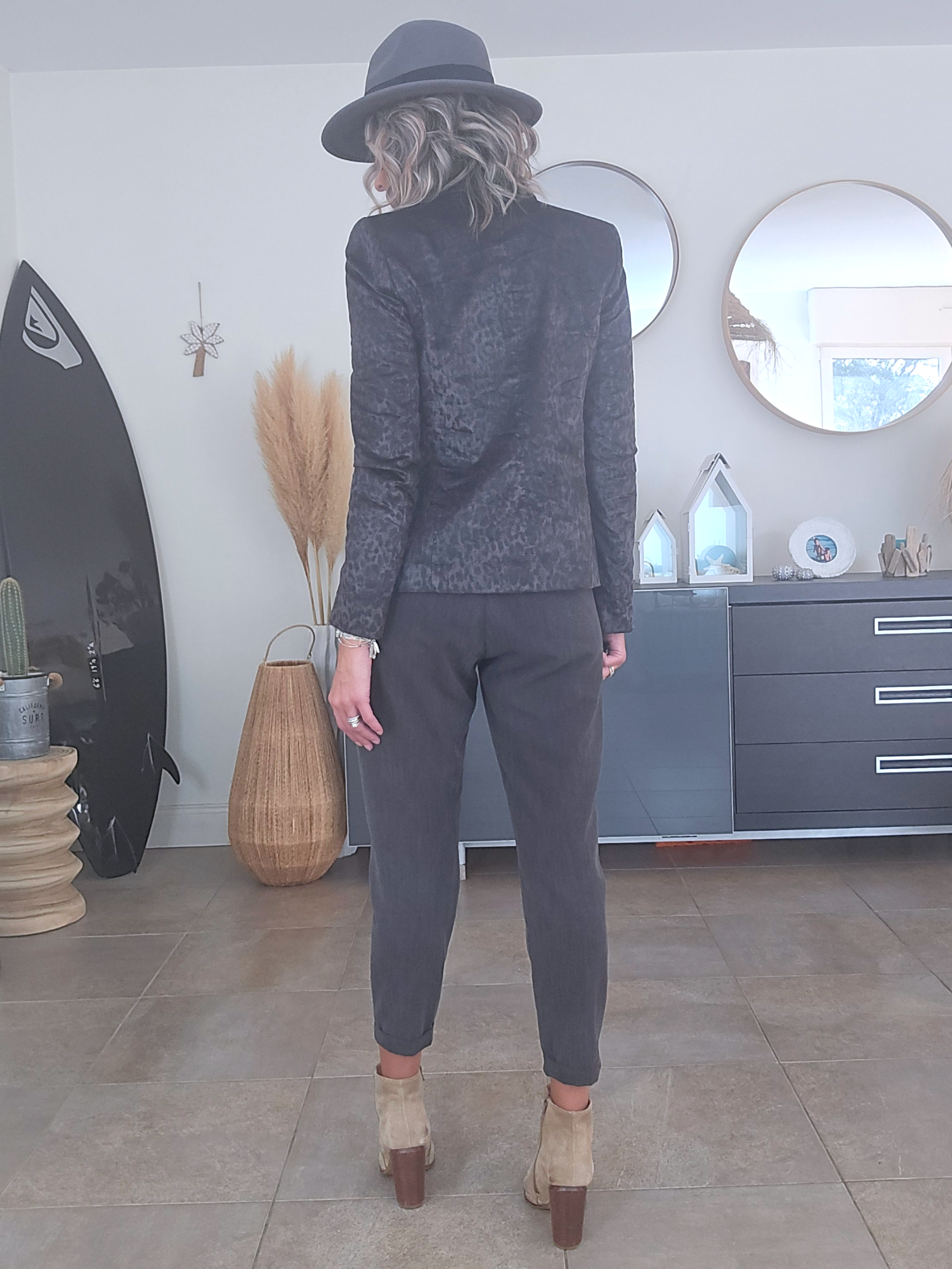 Veste velours ras à imprimé léopard