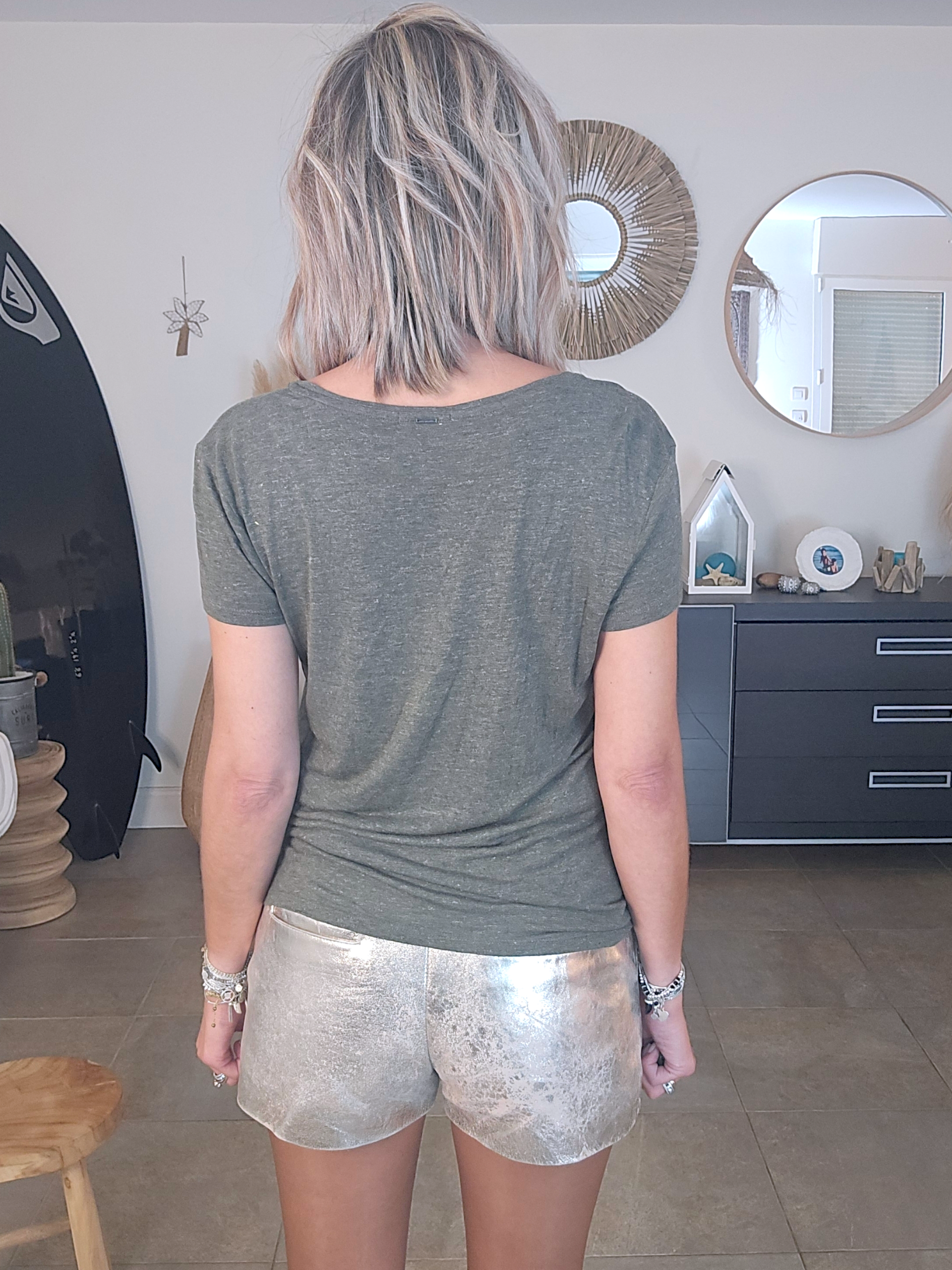 T-shirt kaki peace n'love à perles