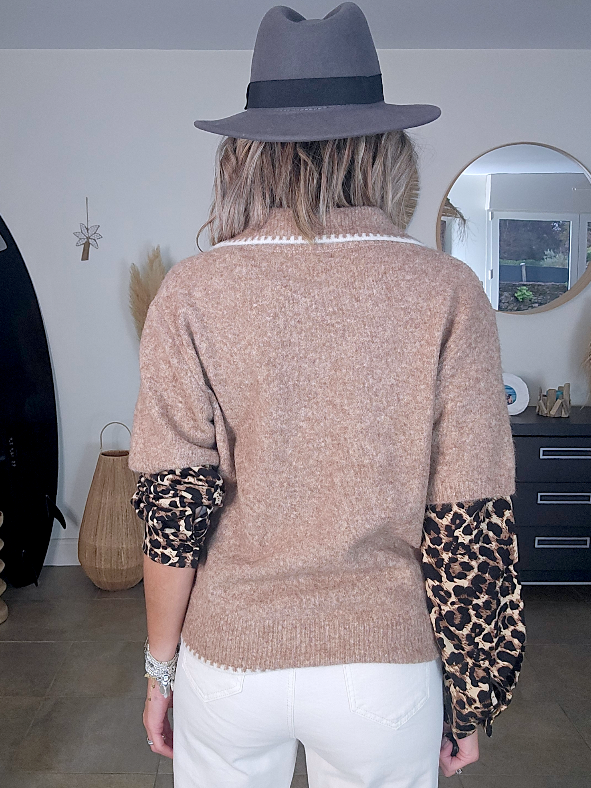 Pull beige chaud amour léopard