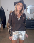 Pull chaud marron coeur léopard