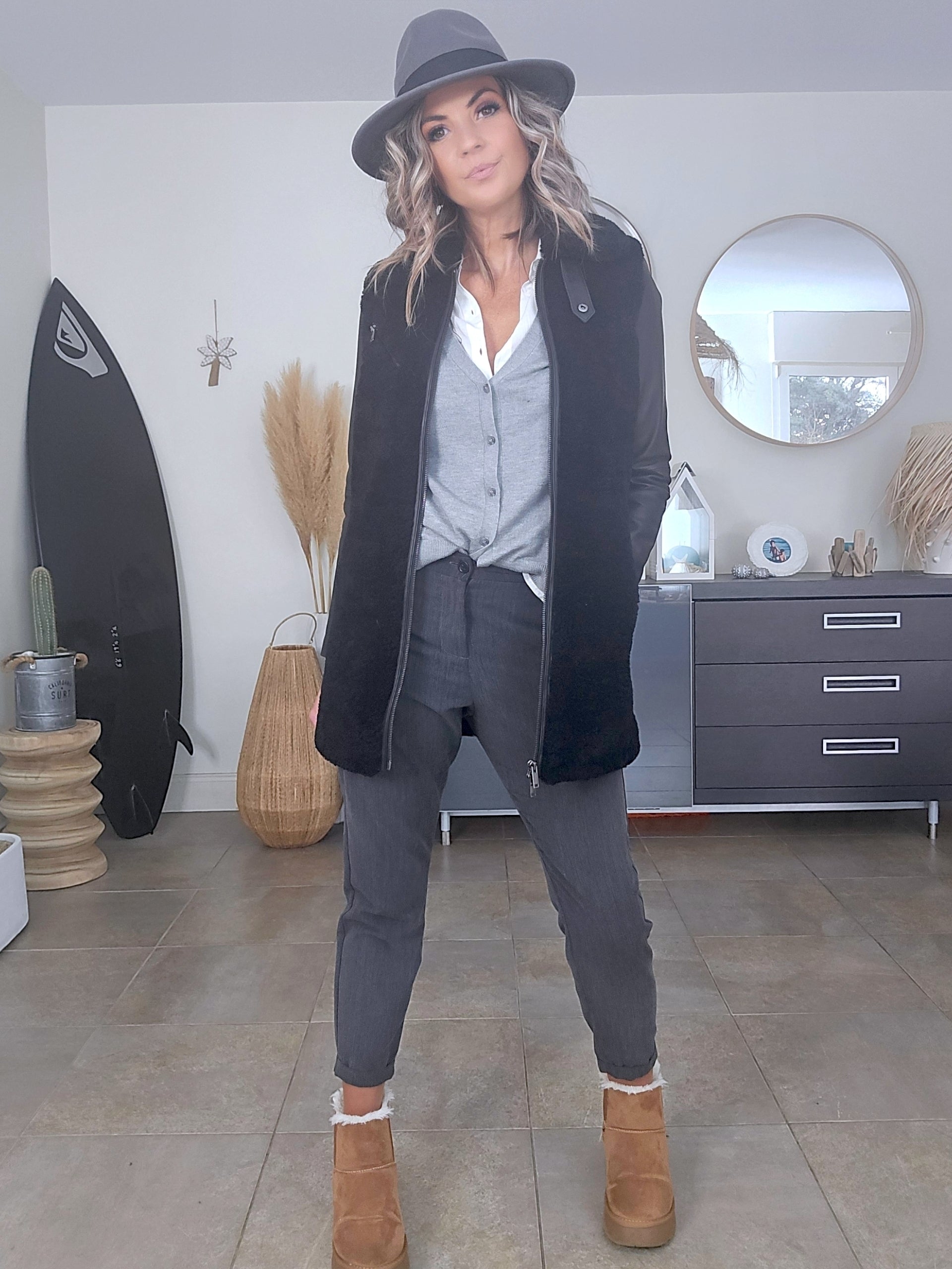 Manteau teddy noir manches cuir et peau retournée