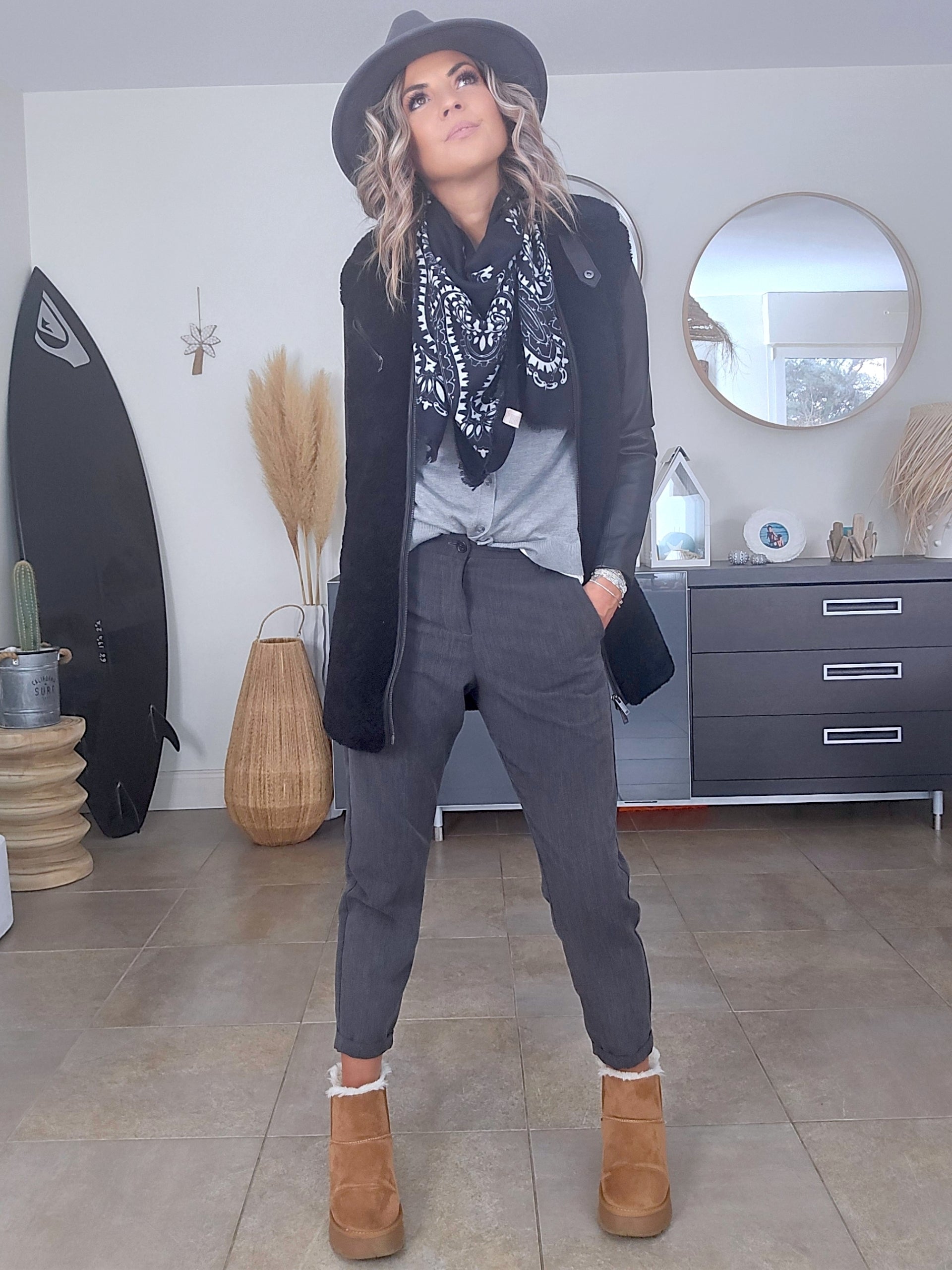 Manteau teddy noir manches cuir et peau retournée