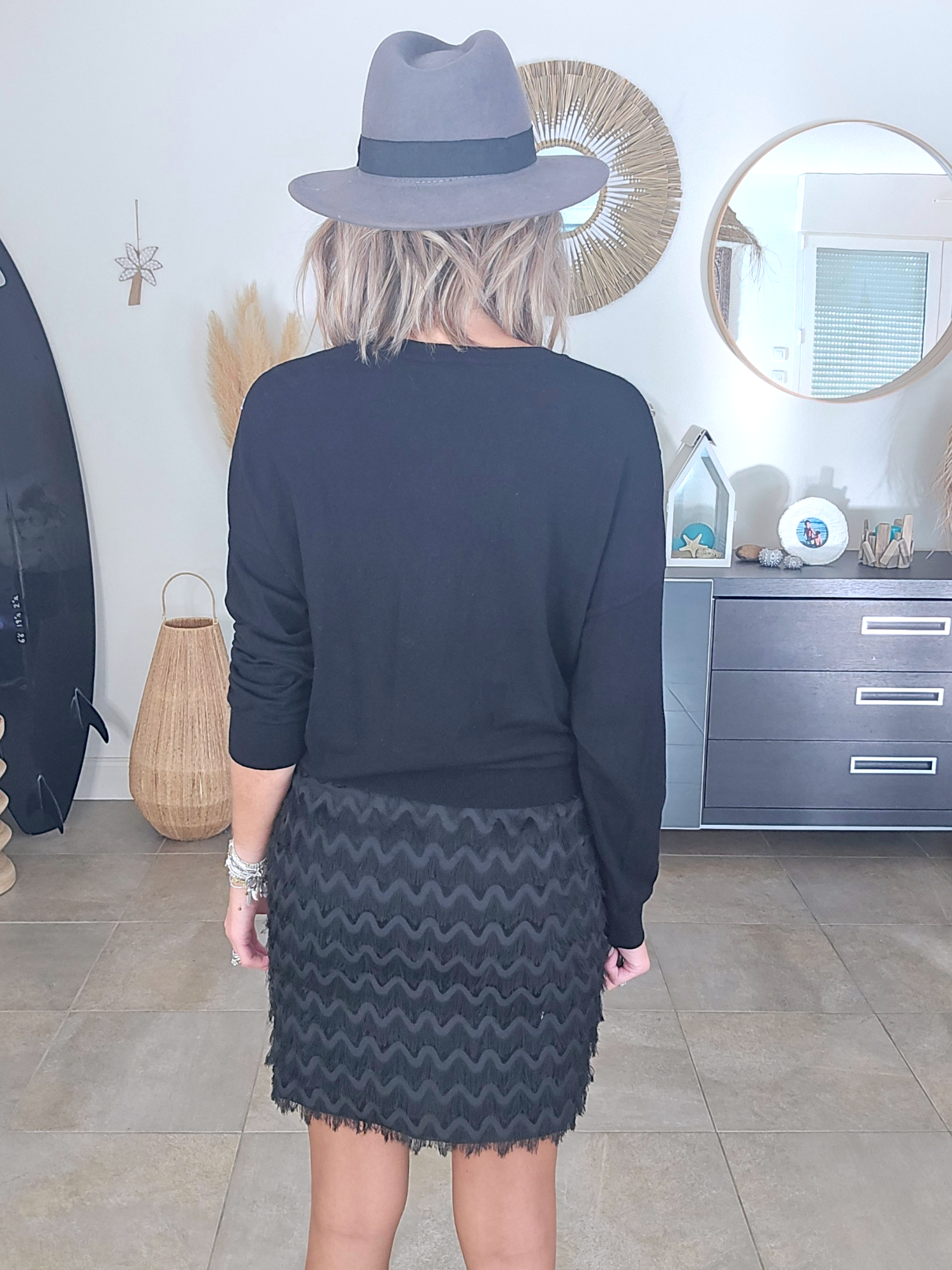 Pull noir éclairs sequins