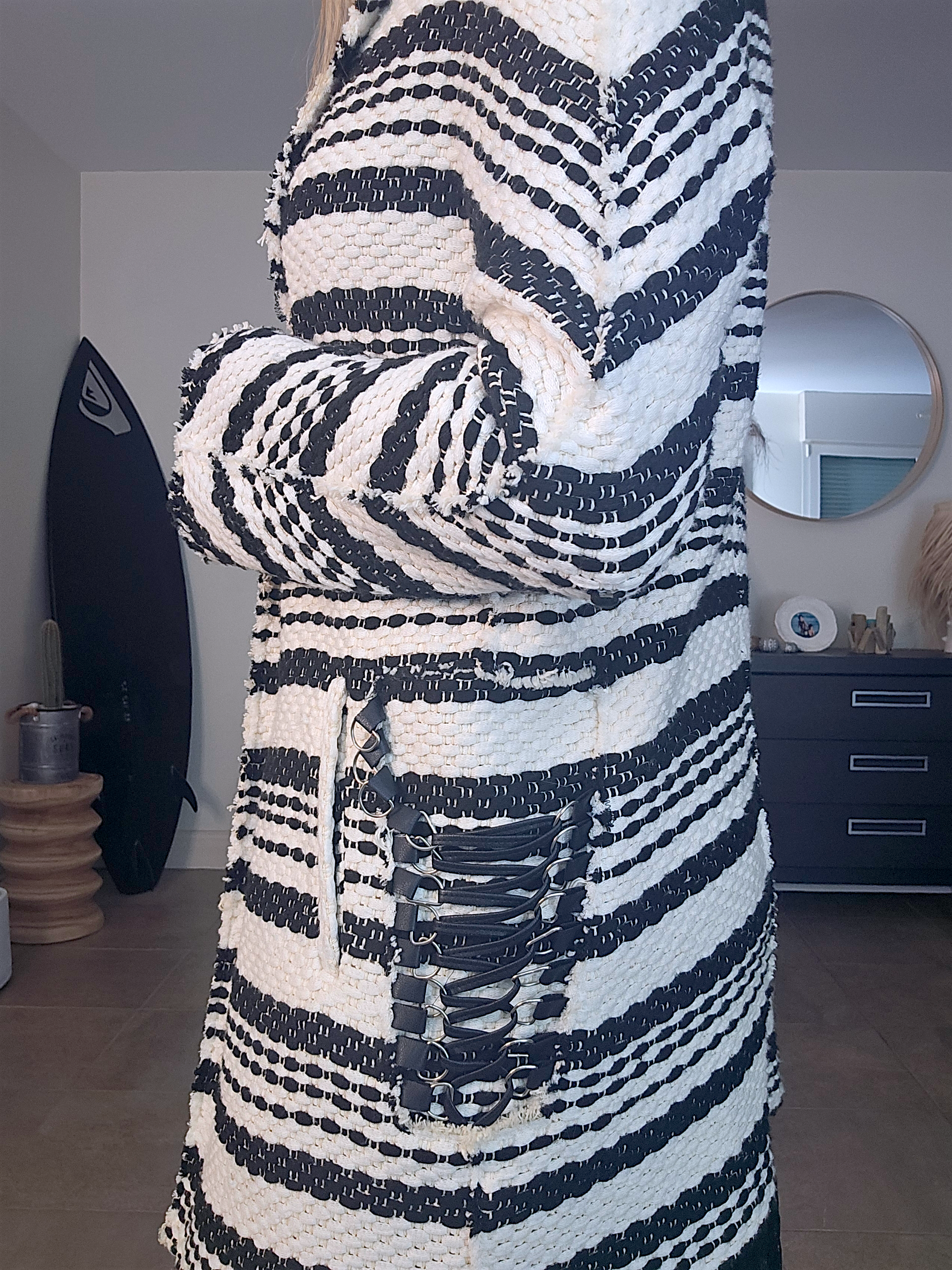 Gilet chaud ethnique noir et blanc - 𝐌𝐚𝐫𝐢𝐧𝐚𝟒𝟒𝐟𝐚𝐦𝐢𝐥𝐲