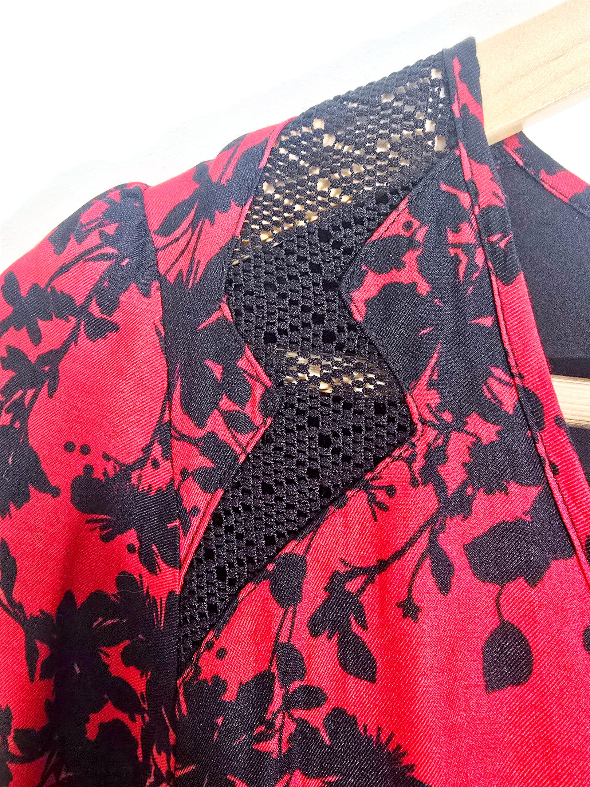 Robe rouge rock-chic