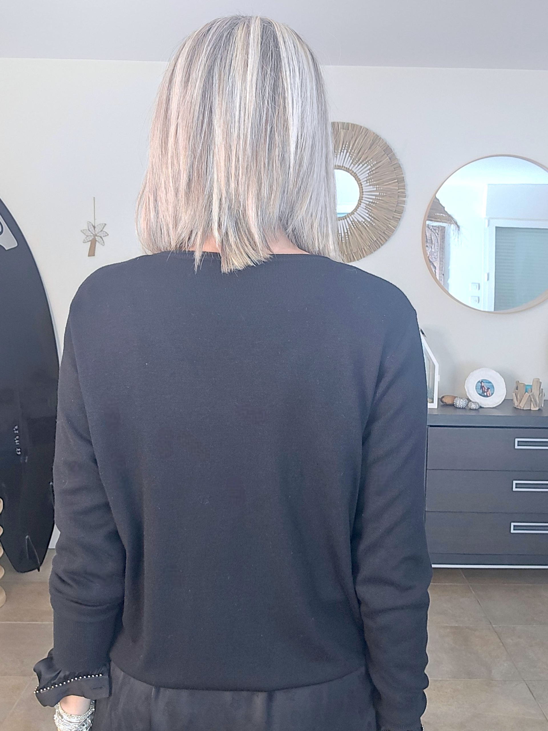 Pull noir éclairs strass