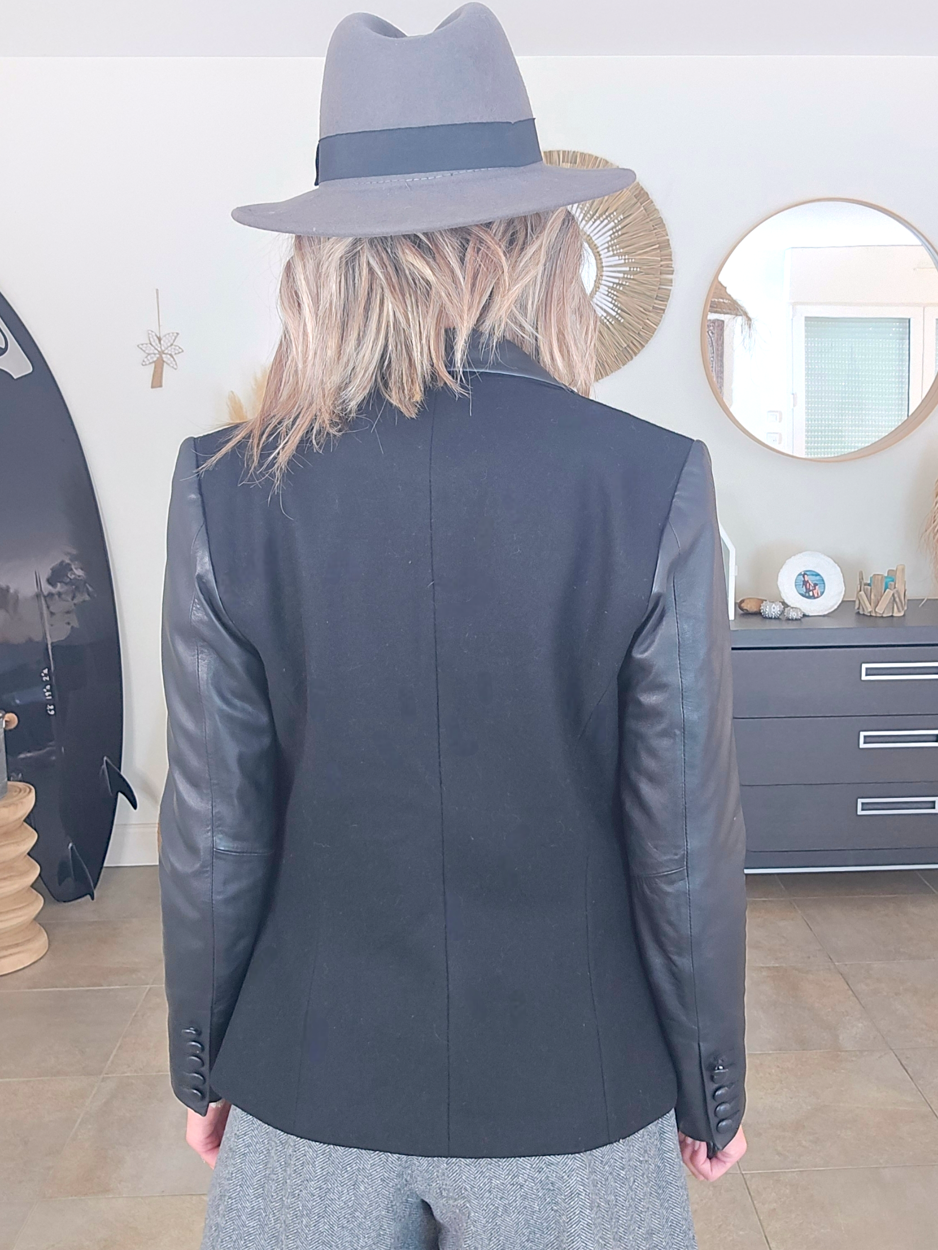 Veste noire bi-matière laine et cuir