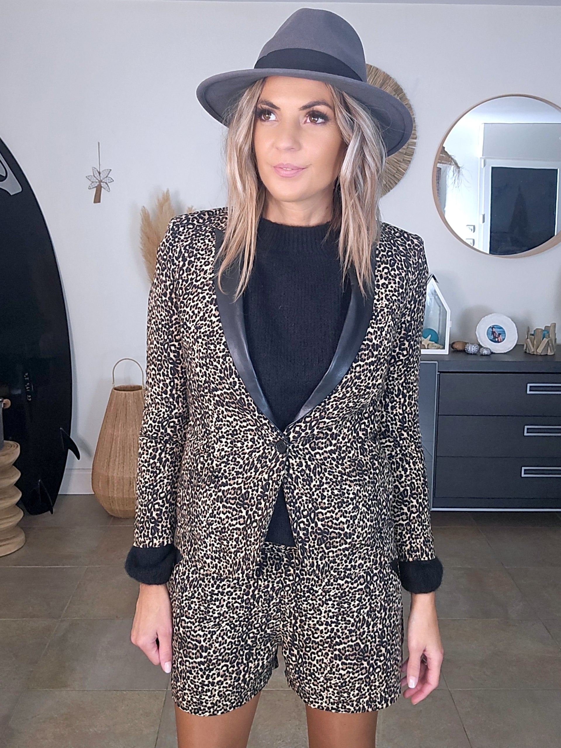 Veste léo col cuir agneau noir - 𝐌𝐚𝐫𝐢𝐧𝐚𝟒𝟒𝐟𝐚𝐦𝐢𝐥𝐲