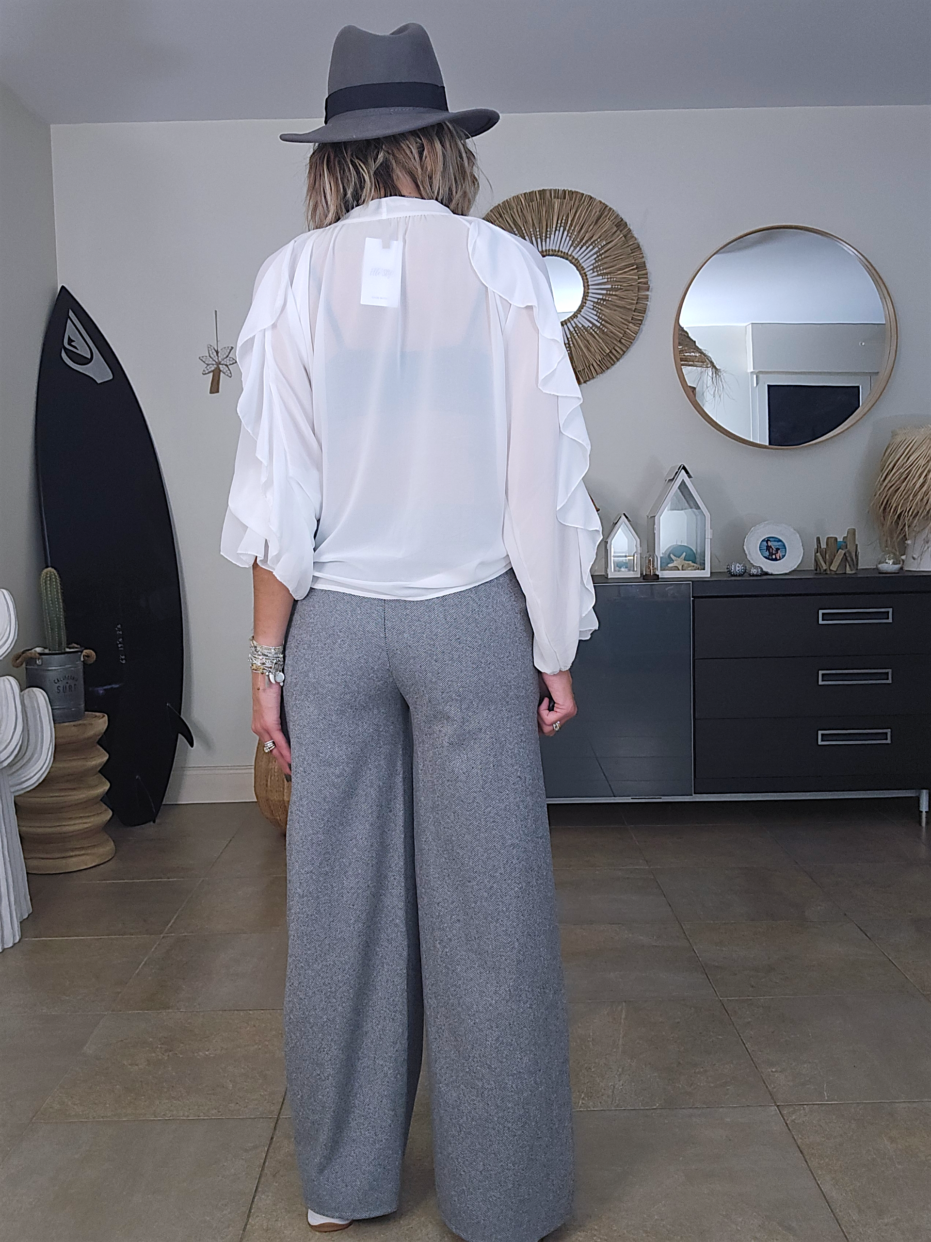 Chemise blanche à volants