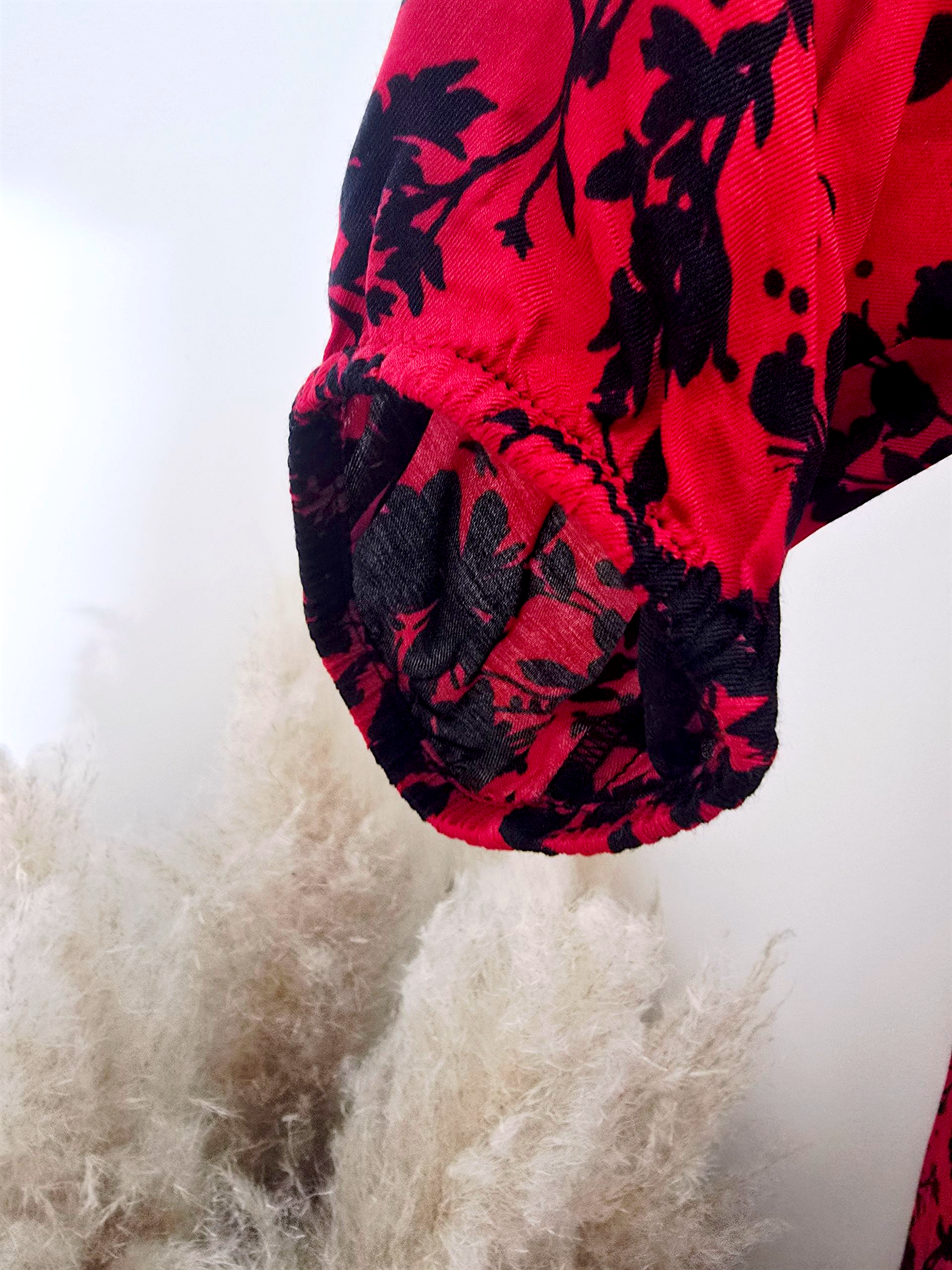 Robe rouge rock-chic