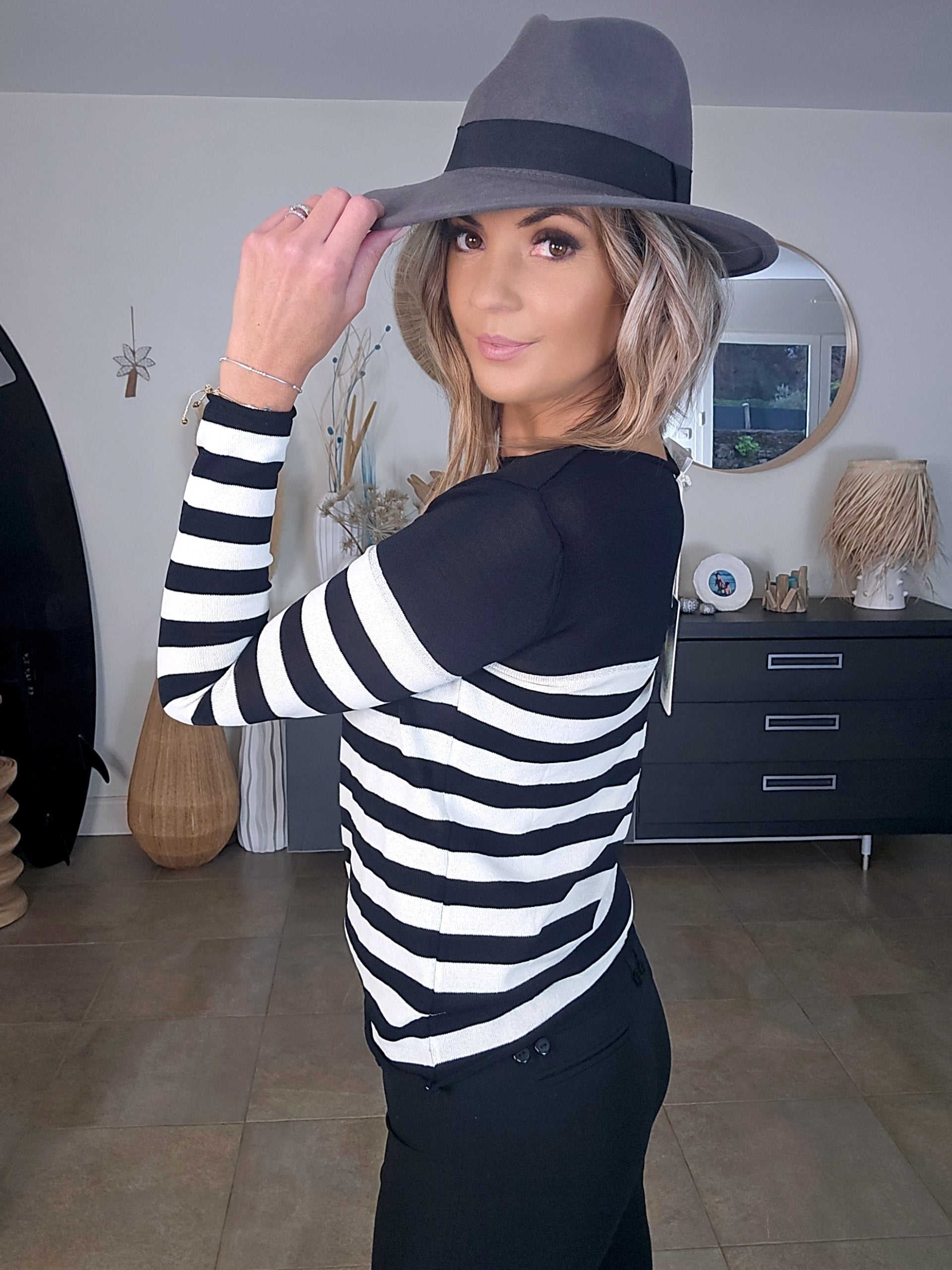 Pull marin noir et blanc