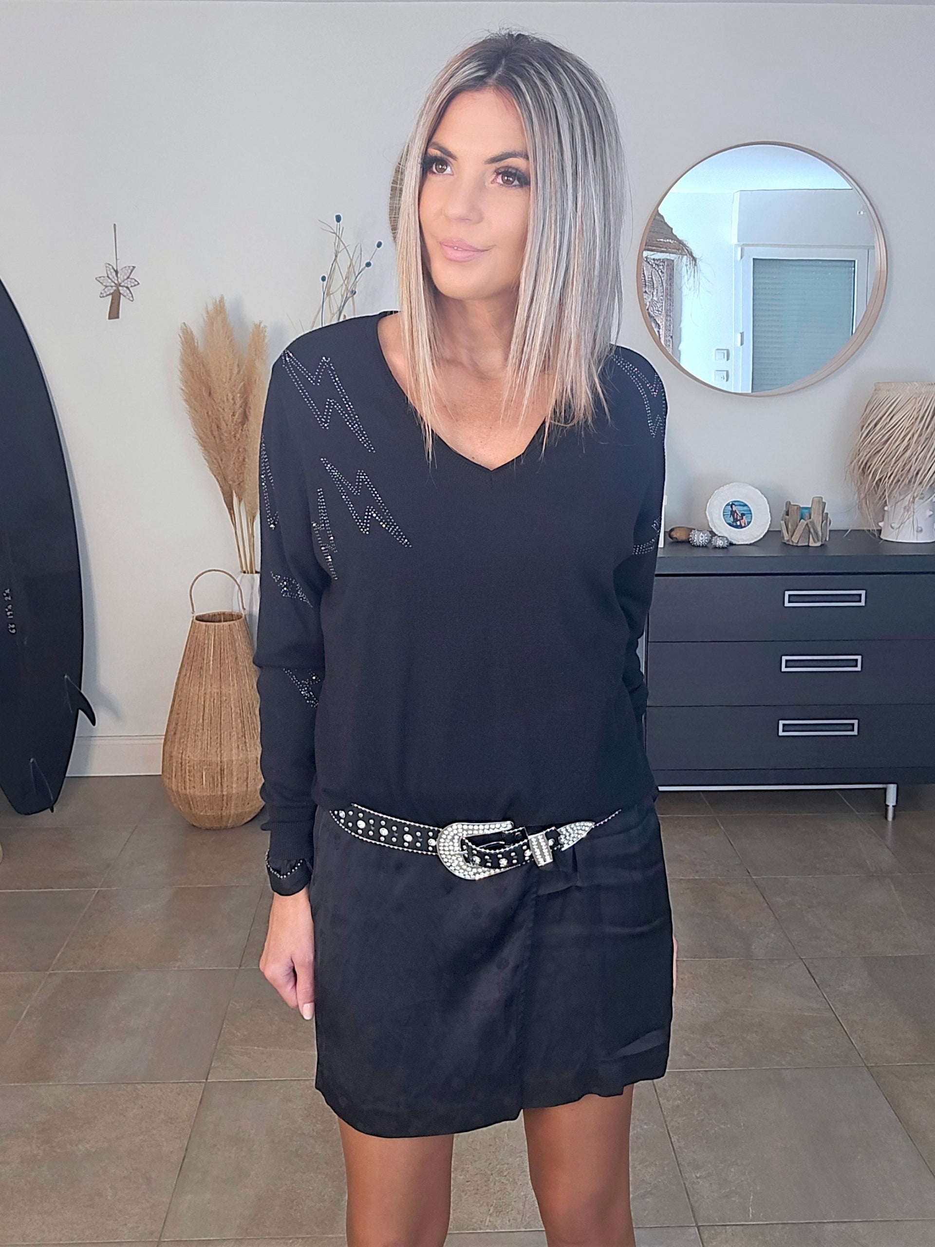Pull noir éclairs strass