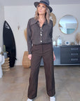 Pantalon marron à jambes larges