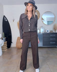 Pantalon marron à jambes larges