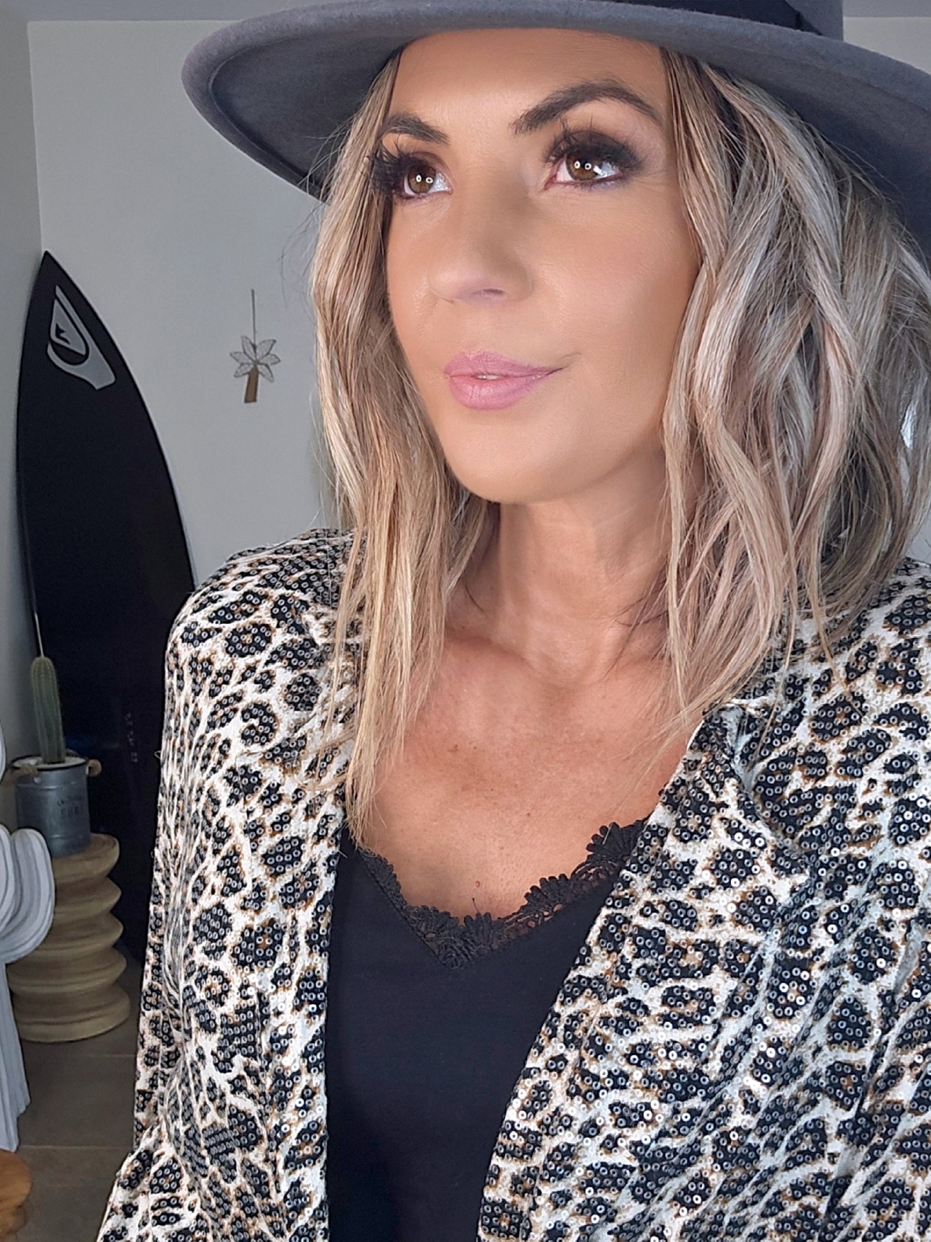 Veste chemise en sequins léopard