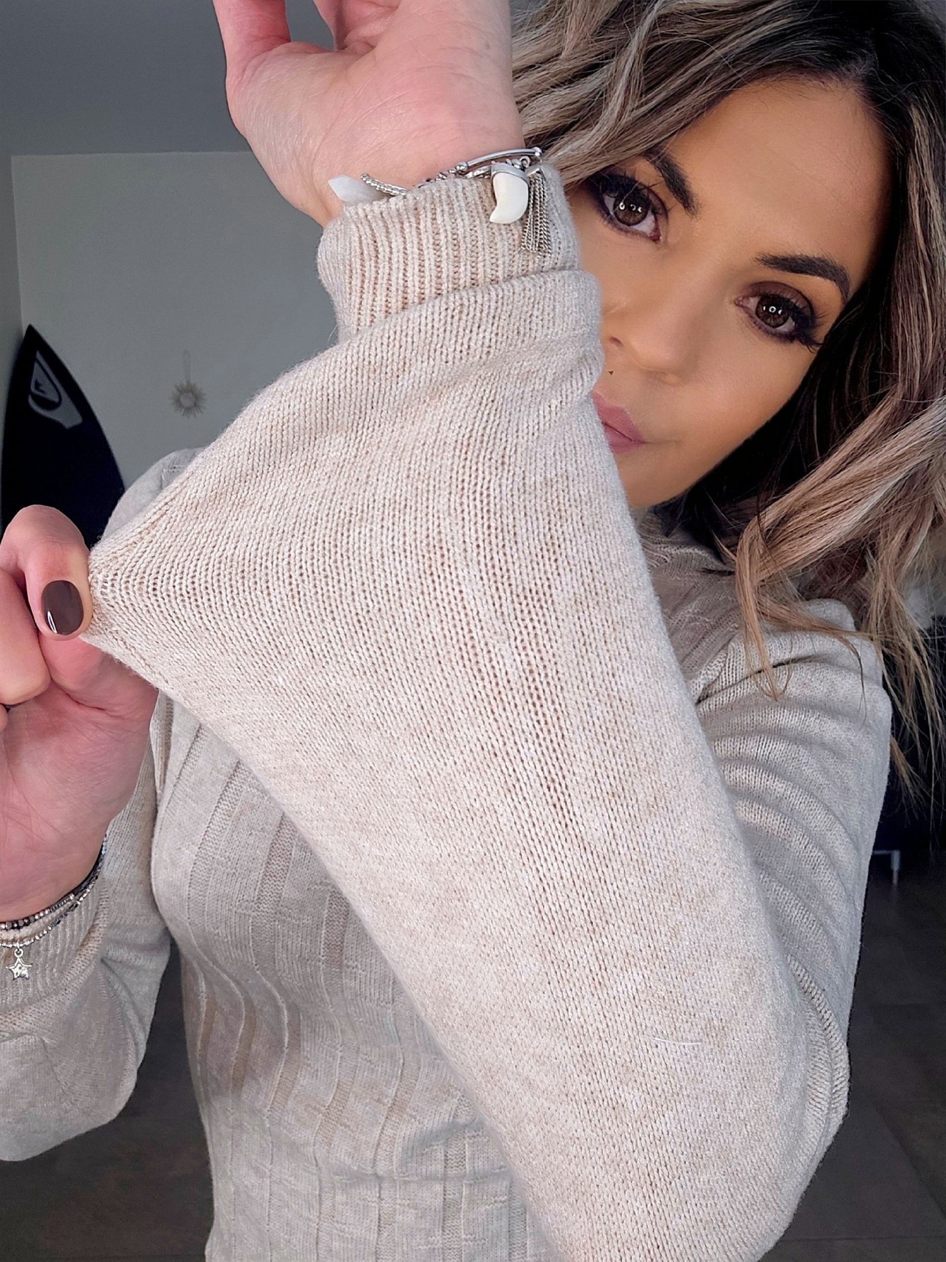 Pull beige à col roulé - 𝐌𝐚𝐫𝐢𝐧𝐚𝟒𝟒𝐟𝐚𝐦𝐢𝐥𝐲