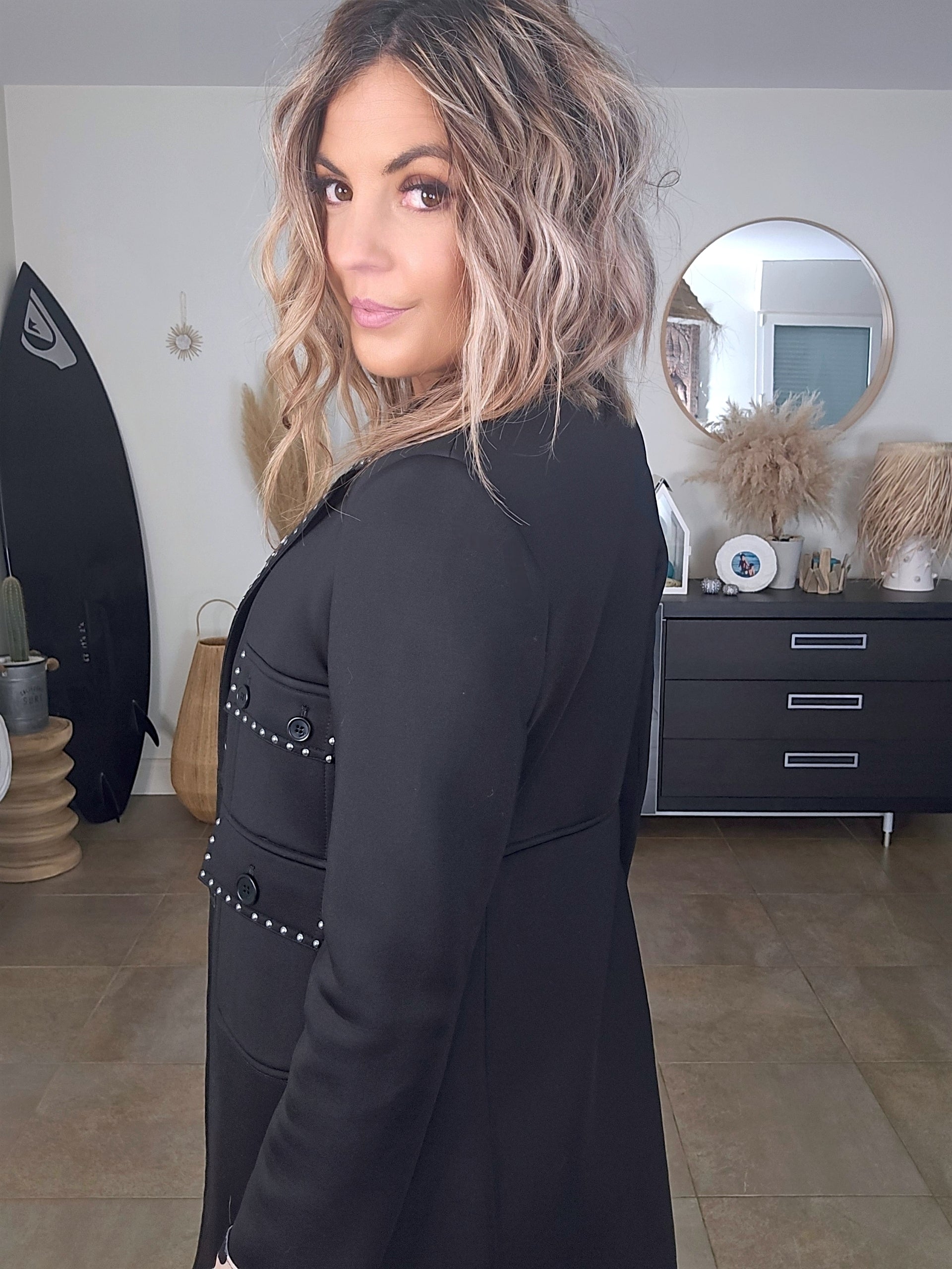 Manteau noir à clous mi-saison - 𝐌𝐚𝐫𝐢𝐧𝐚𝟒𝟒𝐟𝐚𝐦𝐢𝐥𝐲