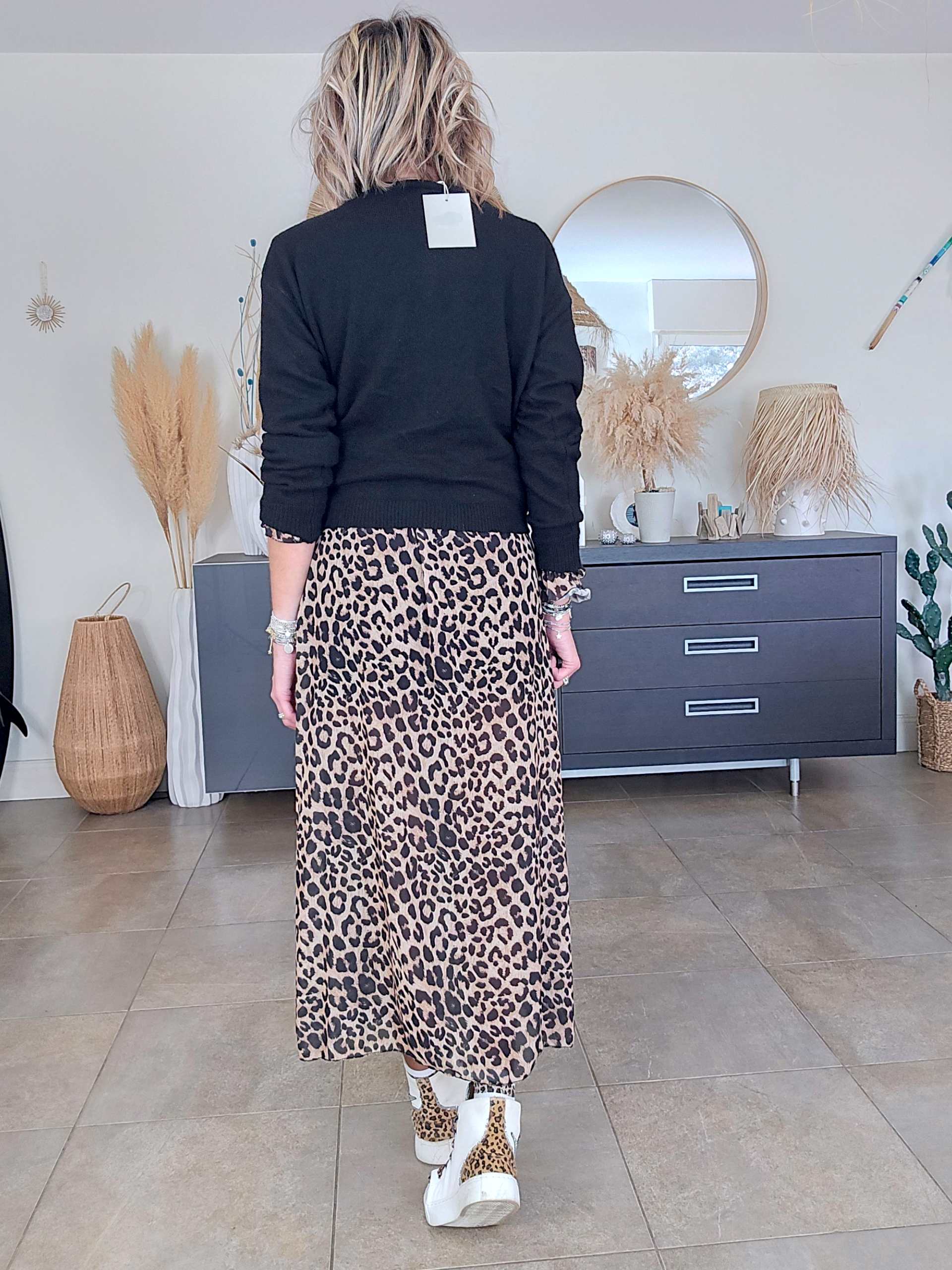 Cardigan noir à boucle dorée - 𝐌𝐚𝐫𝐢𝐧𝐚𝟒𝟒𝐟𝐚𝐦𝐢𝐥𝐲