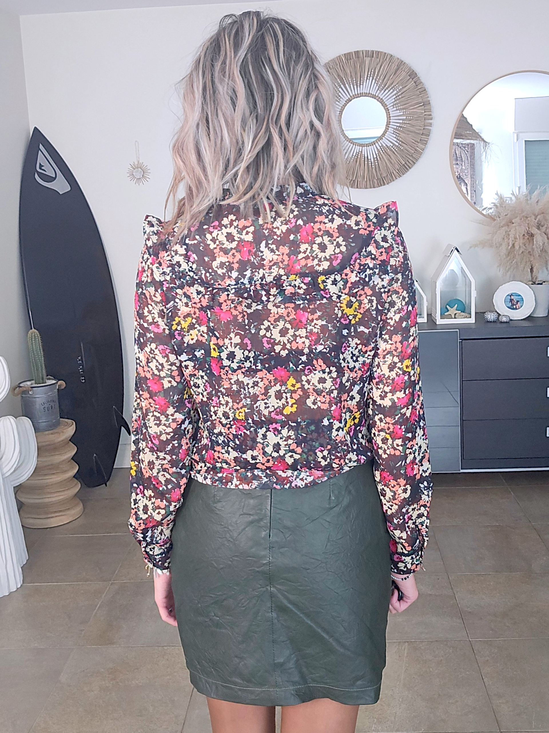 Chemise lumineuse à imprimé flowers - 𝐌𝐚𝐫𝐢𝐧𝐚𝟒𝟒𝐟𝐚𝐦𝐢𝐥𝐲