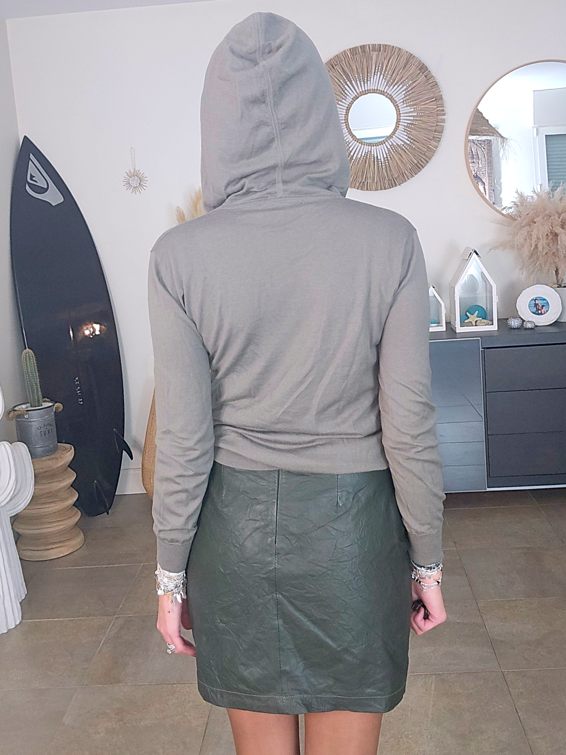 Cardigan kaki à capuche - 𝐌𝐚𝐫𝐢𝐧𝐚𝟒𝟒𝐟𝐚𝐦𝐢𝐥𝐲