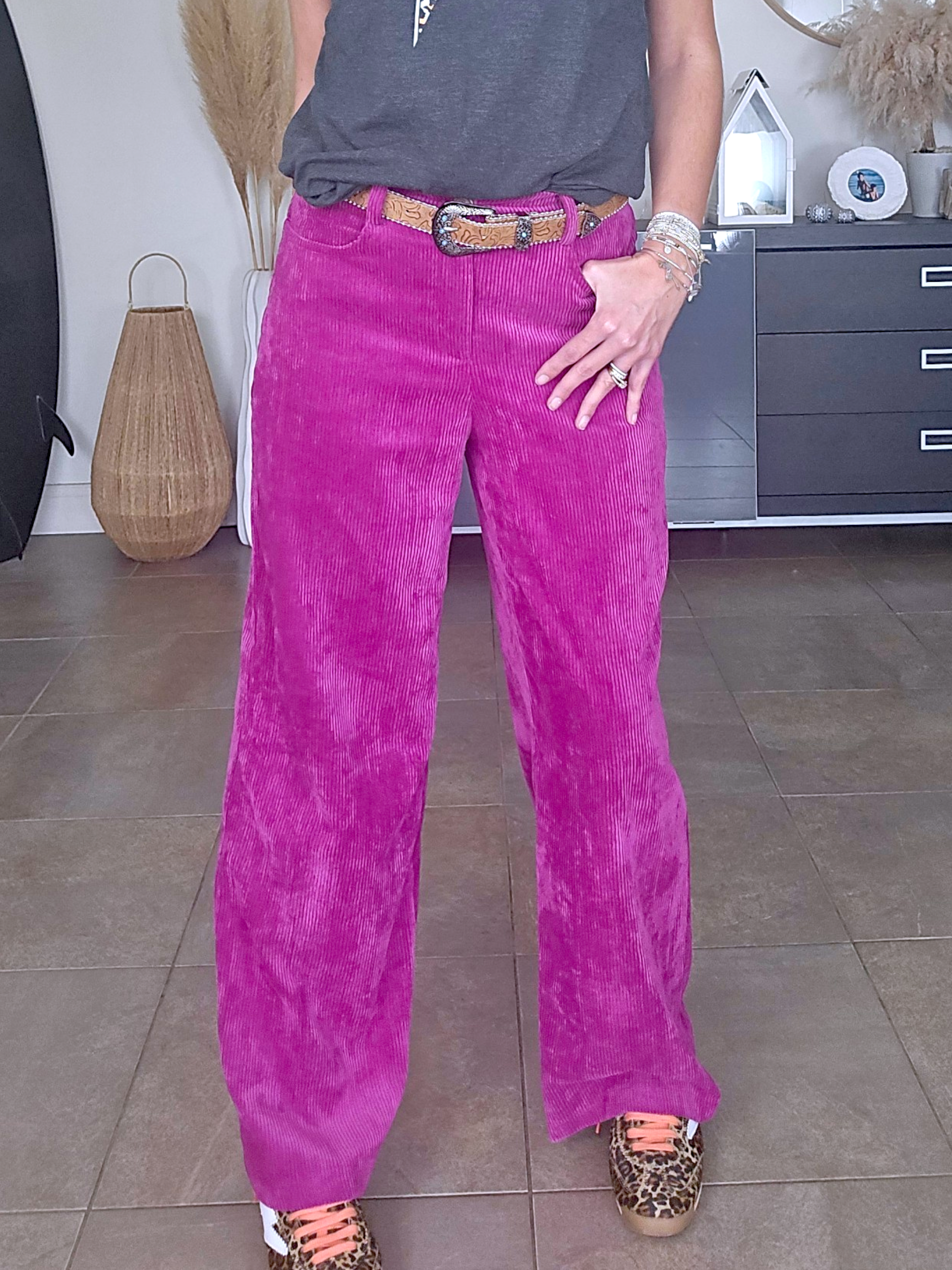 Pantalon velours rose framboise - 𝐌𝐚𝐫𝐢𝐧𝐚𝟒𝟒𝐟𝐚𝐦𝐢𝐥𝐲