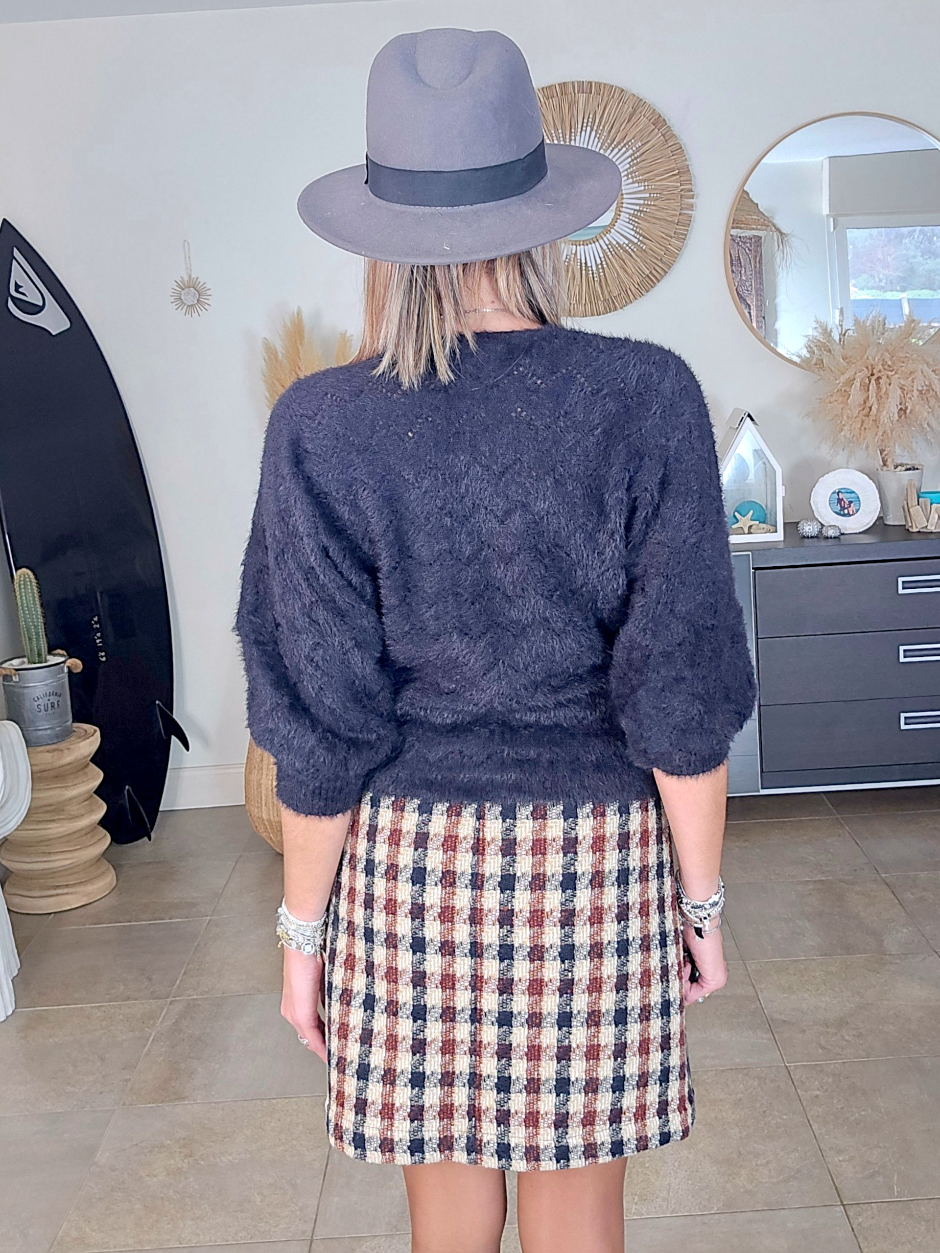 Pull noir ajouré maille poilue - 𝐌𝐚𝐫𝐢𝐧𝐚𝟒𝟒𝐟𝐚𝐦𝐢𝐥𝐲
