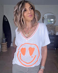 Haut blanc smiley orange fluo - 𝐌𝐚𝐫𝐢𝐧𝐚𝟒𝟒𝐟𝐚𝐦𝐢𝐥𝐲