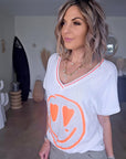 Haut blanc smiley orange fluo - 𝐌𝐚𝐫𝐢𝐧𝐚𝟒𝟒𝐟𝐚𝐦𝐢𝐥𝐲